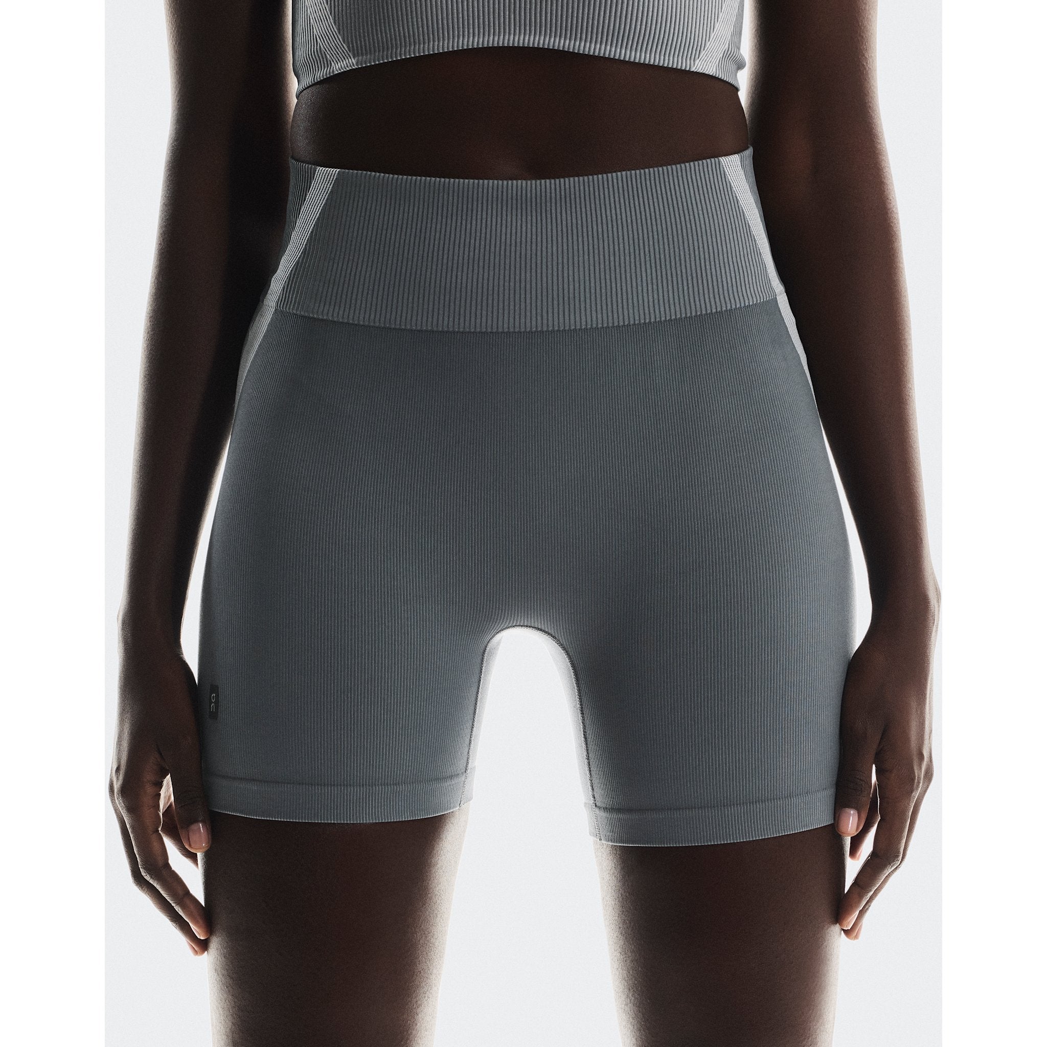 On Studio Knit Shorts Rock | Glacier