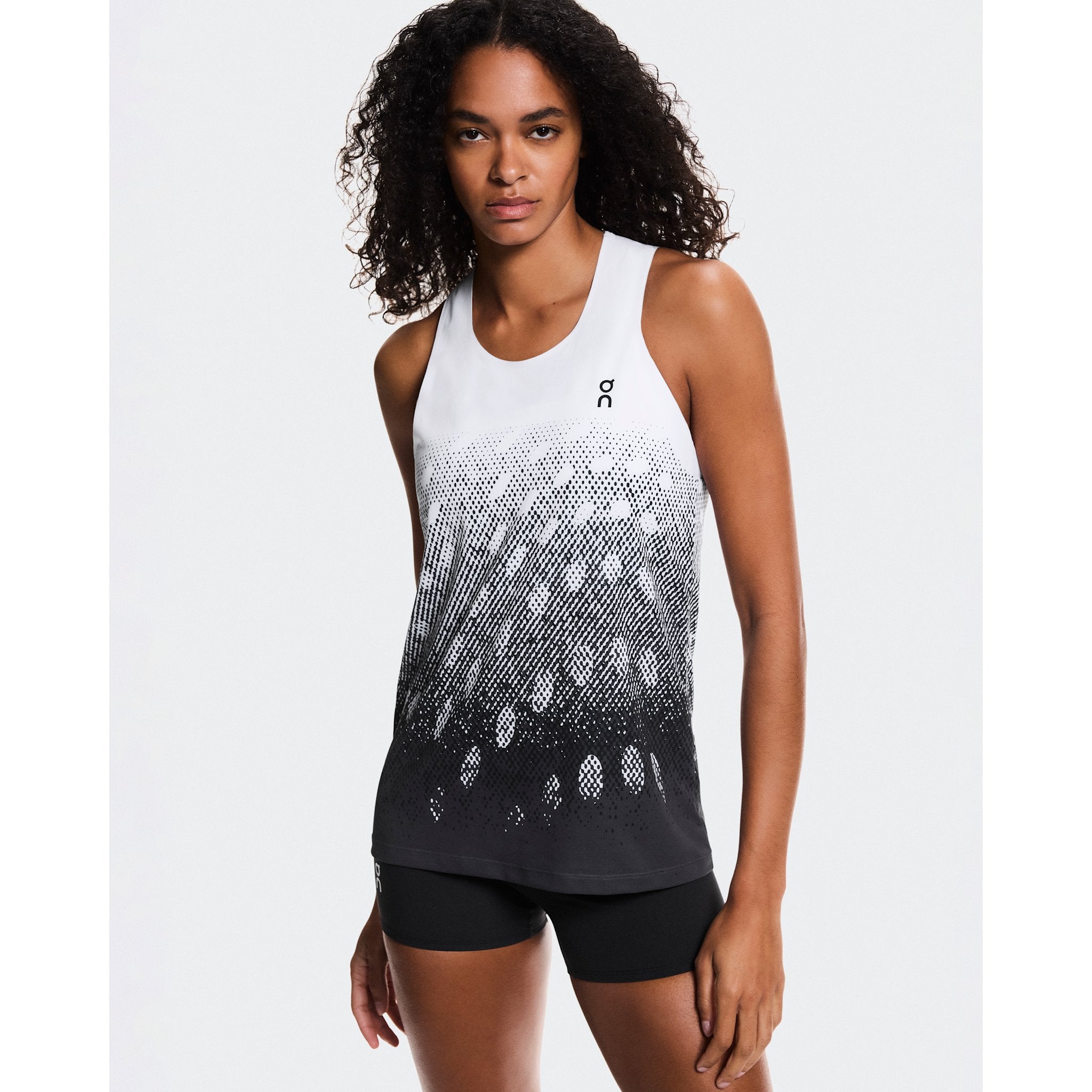 On Zero Singlet White | Iron