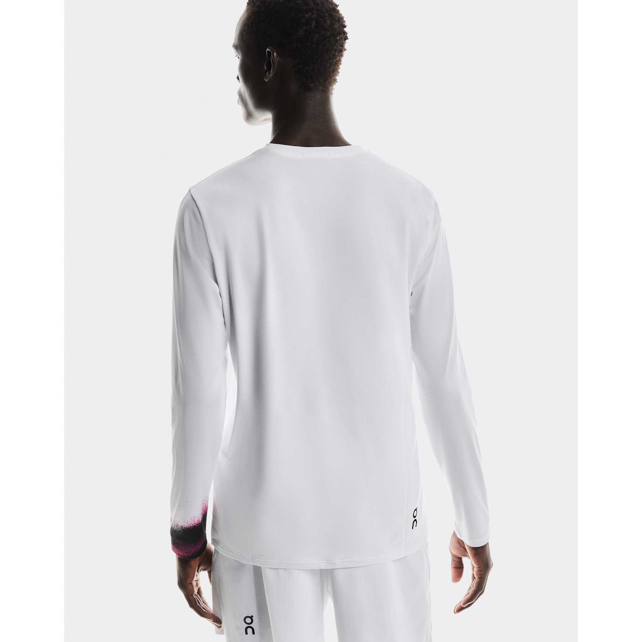 On Court Long-T White | Black