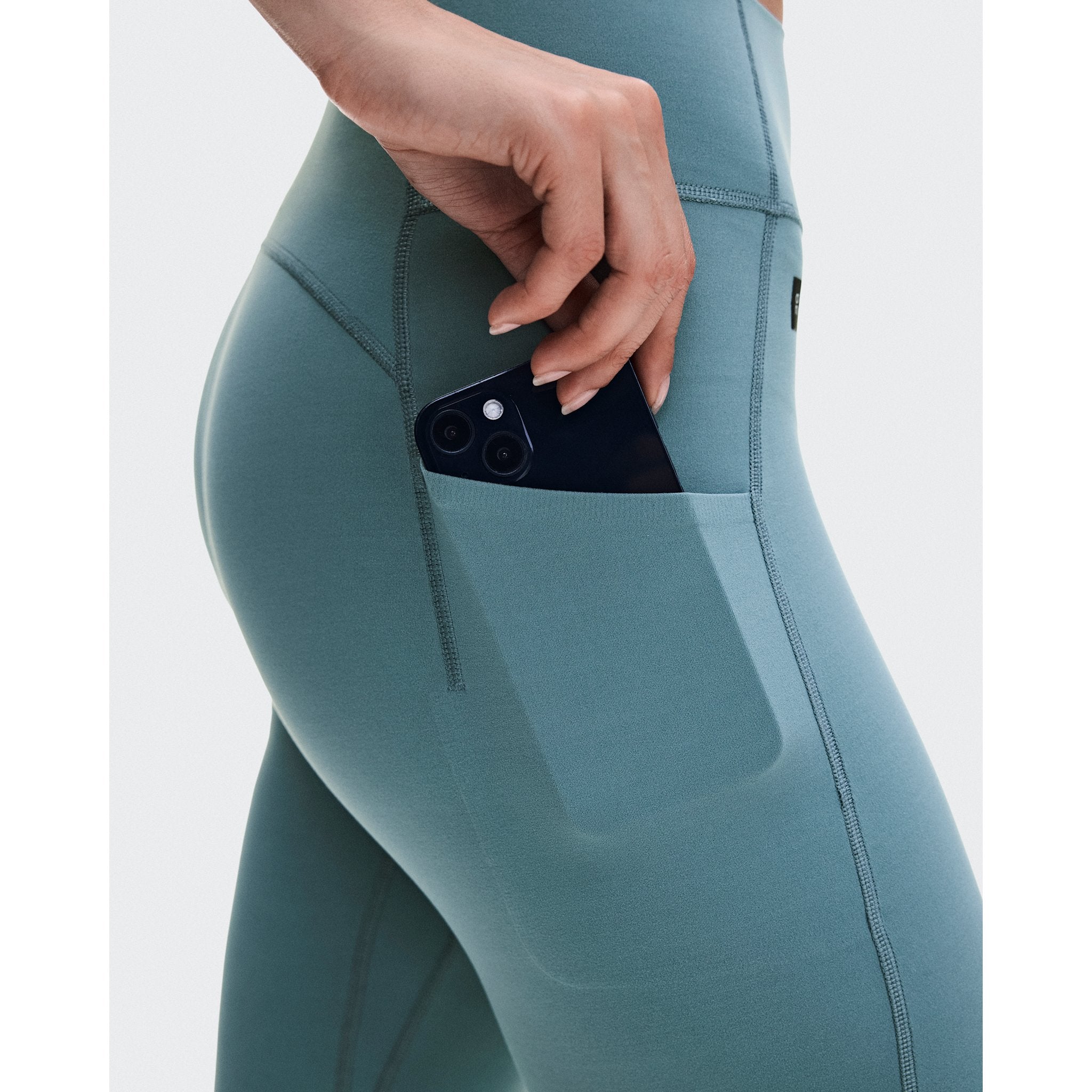On Studio Flared Pants 32" Agave
