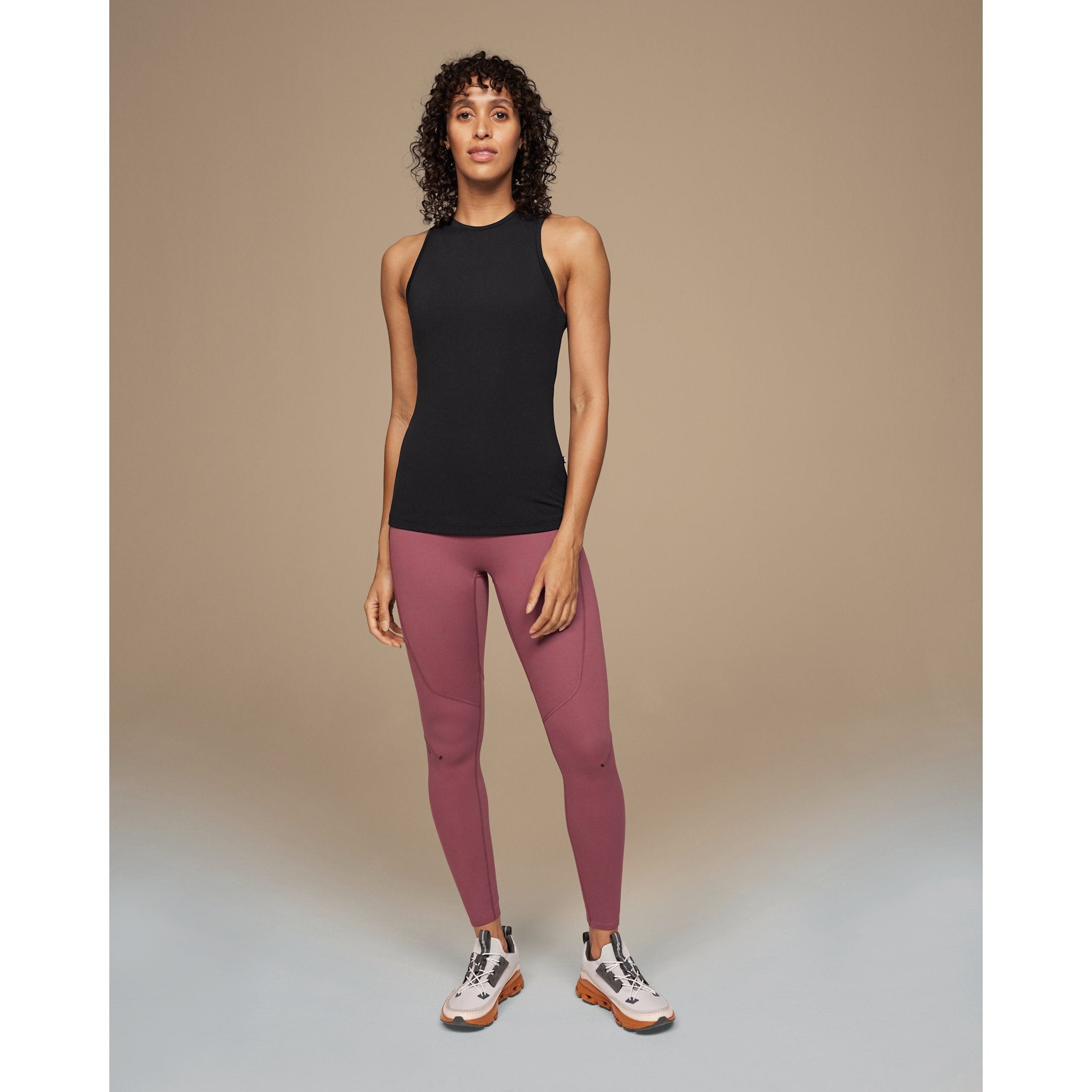 On Movement Tank Black