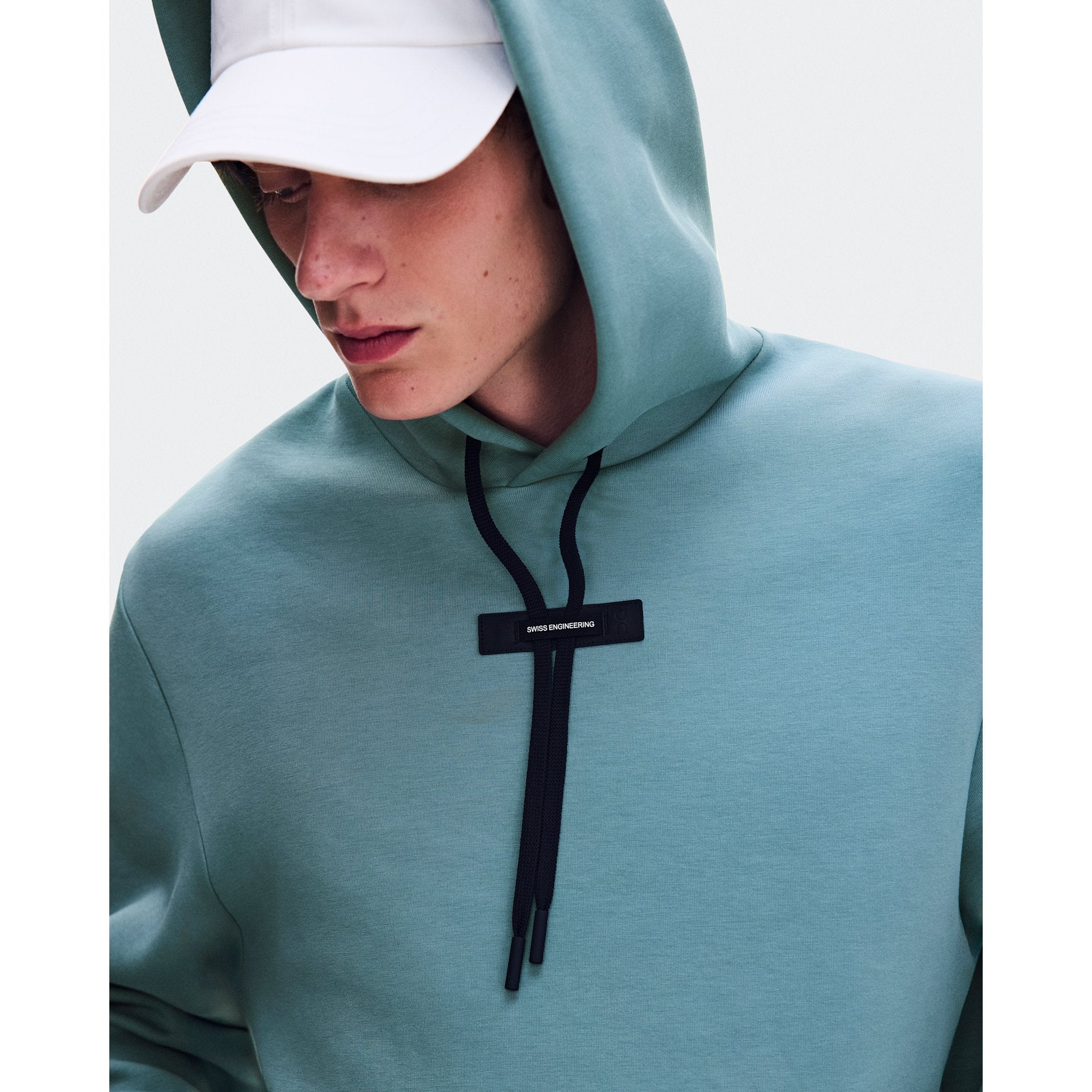 On Focus Tech Hoodie Agave