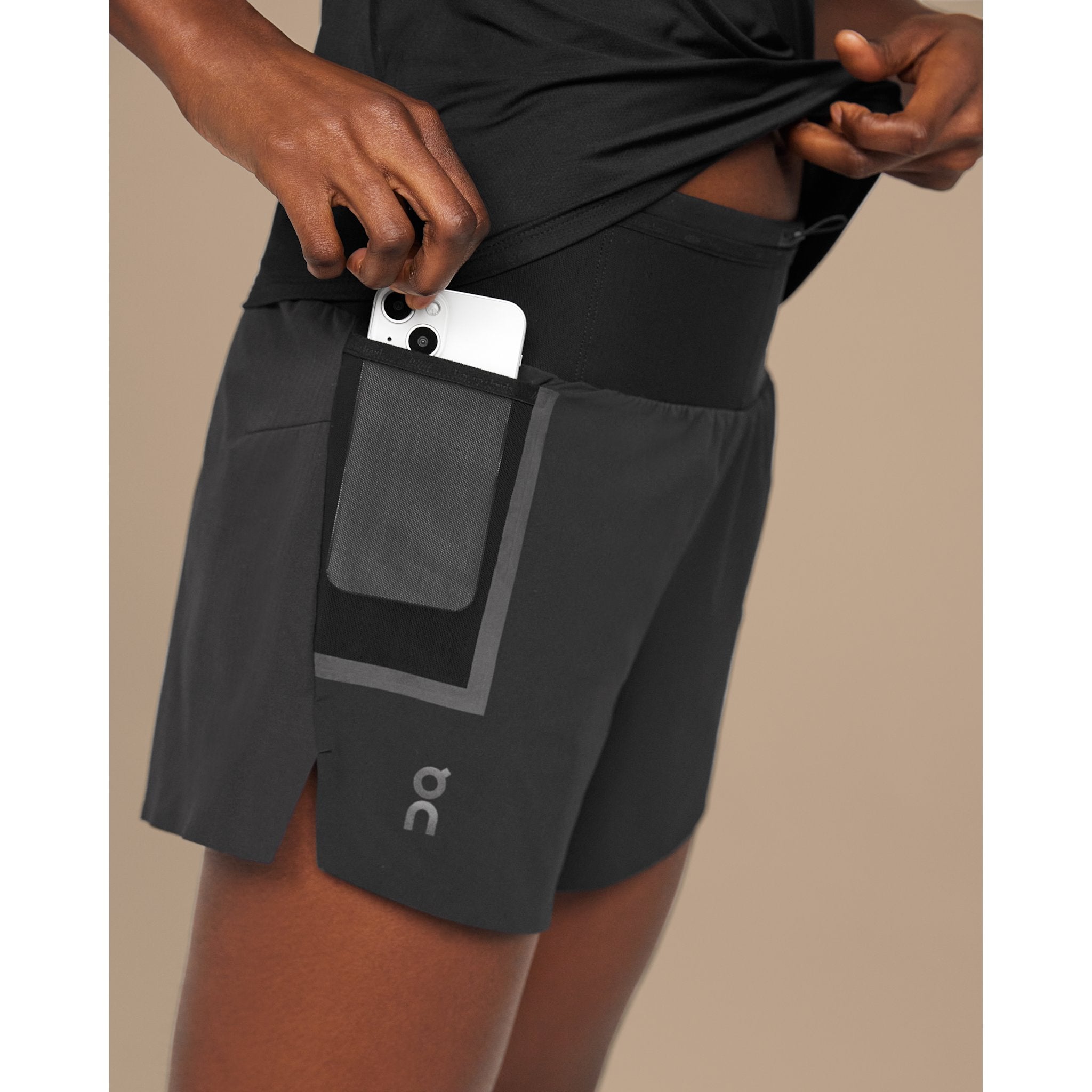 On Ultra Shorts Black