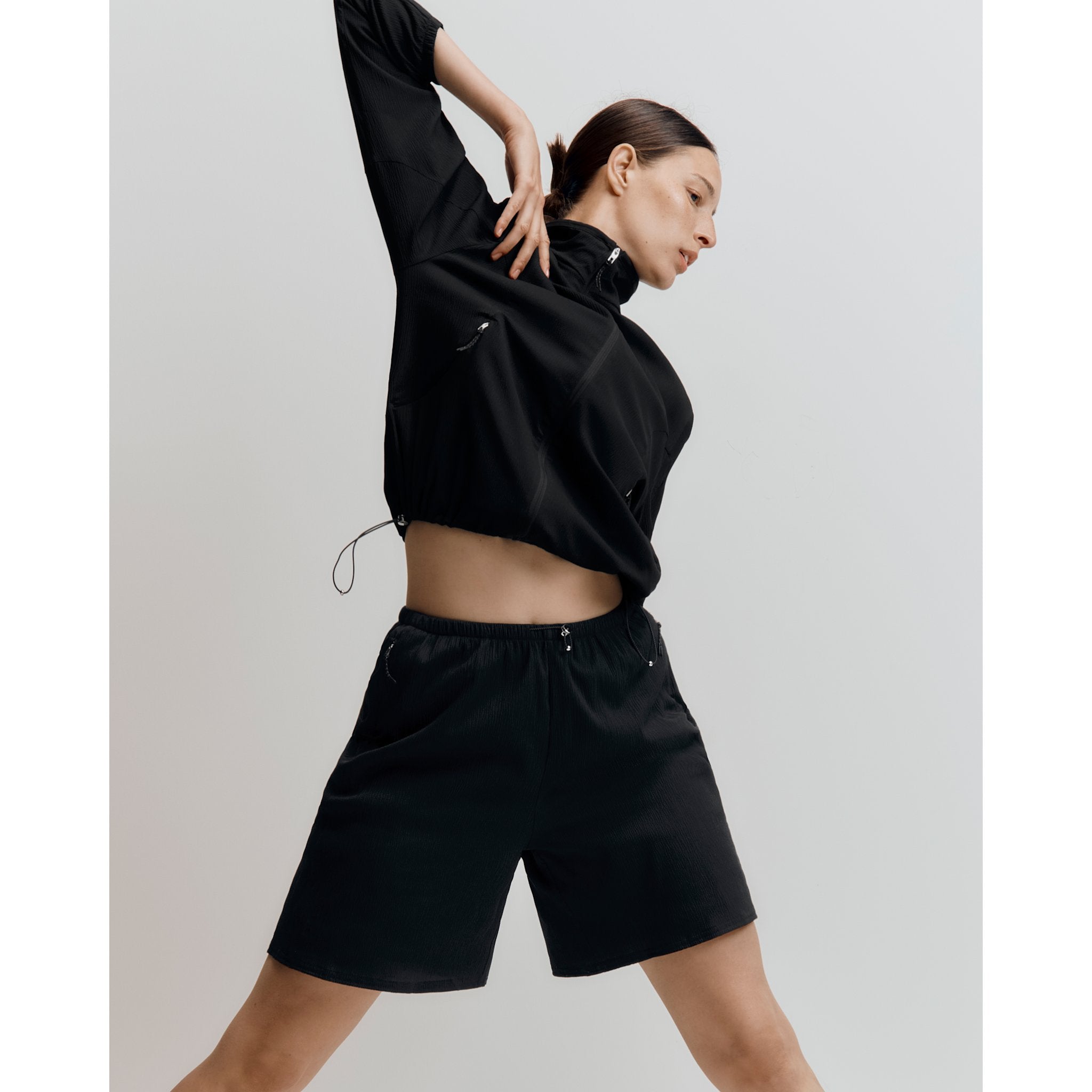 On Track Shorts Black