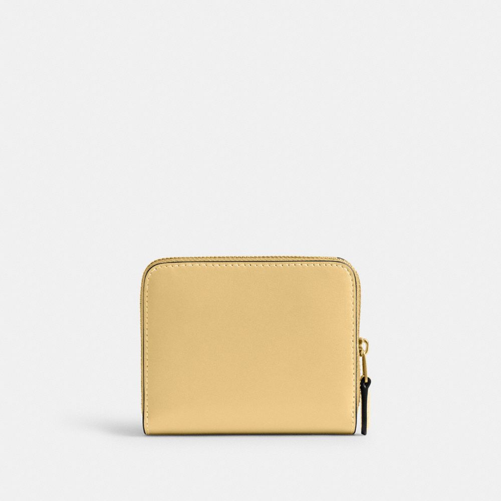 Coach New York Billfold Wallet Brass Vanilla