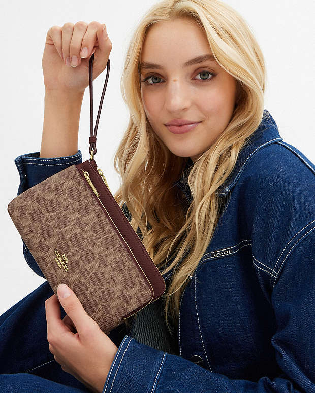 Coach Double Zip Wallet In Signature Canvas Signature Canvas-Gold-Tan-Brown