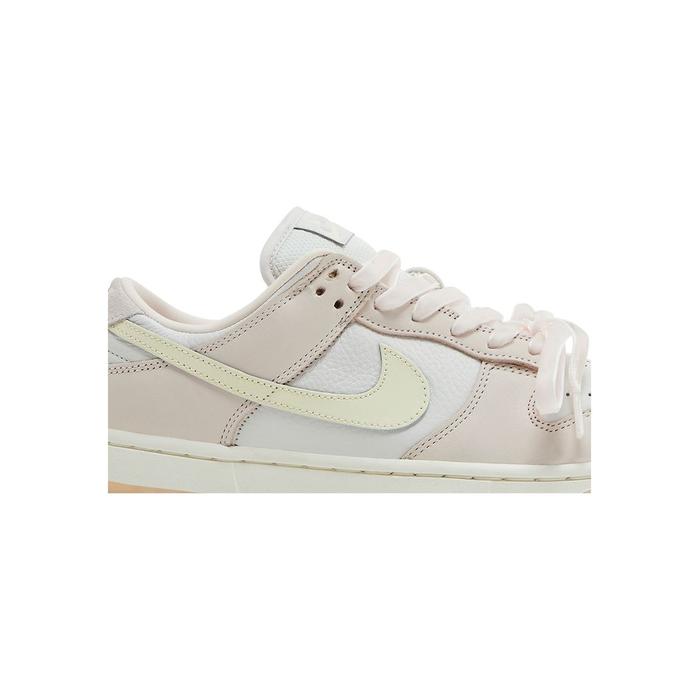 Nike Wmns Dunk Low 'Light Soft Pink'