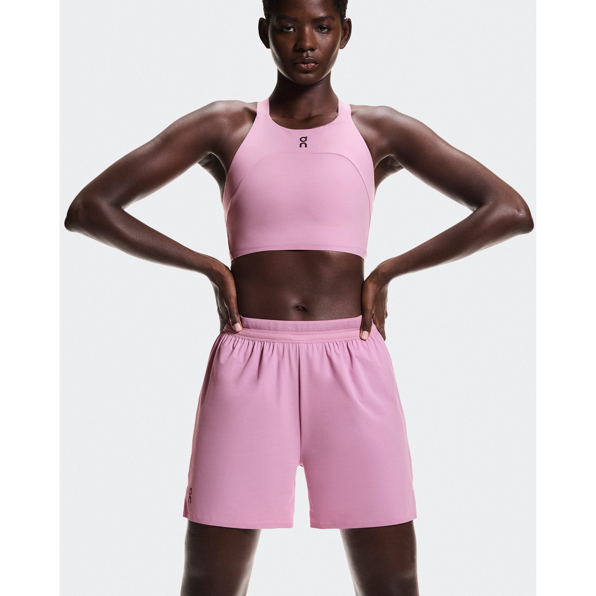 On 5" Performance Shorts Sakura