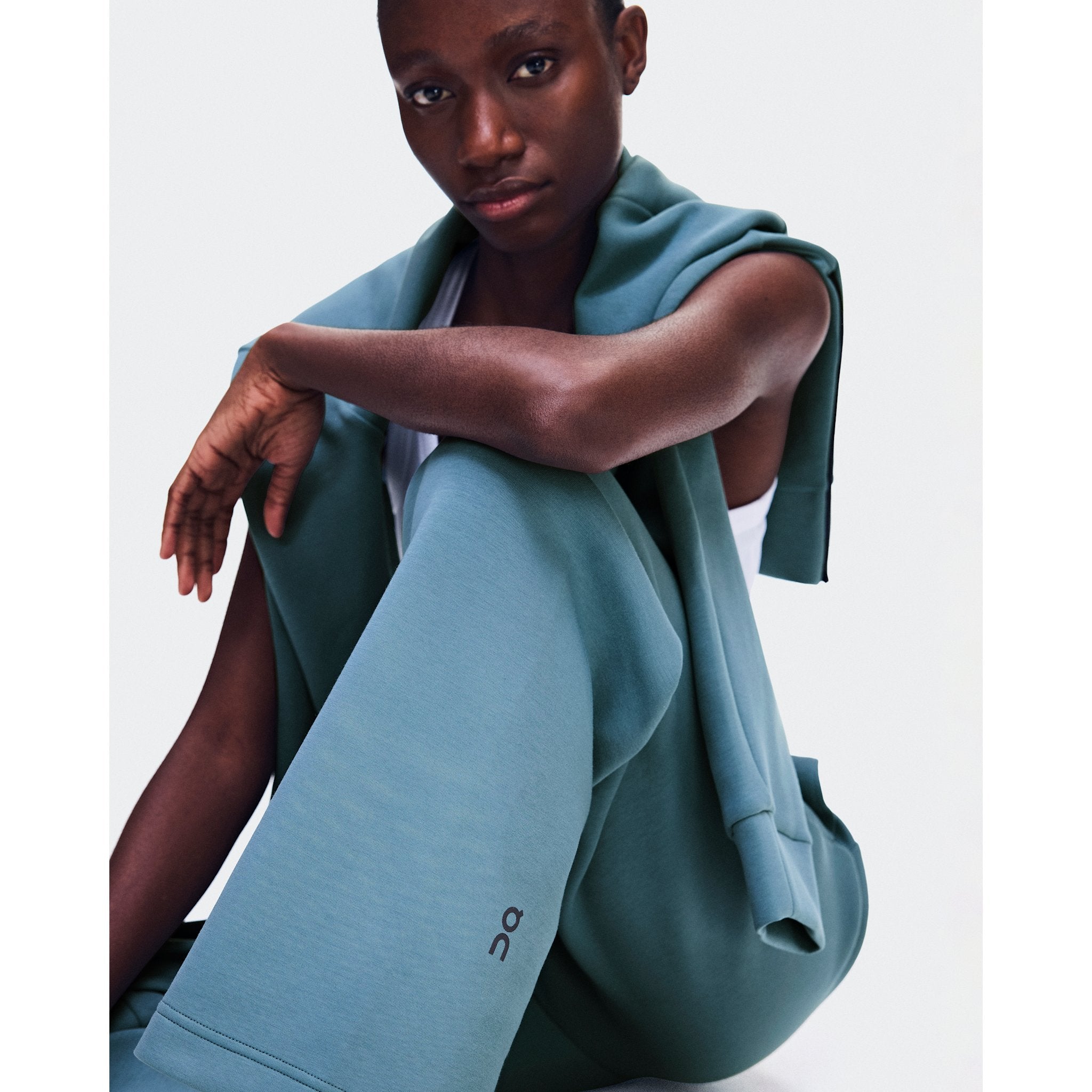 On Focus Tech Sweatpants Agave