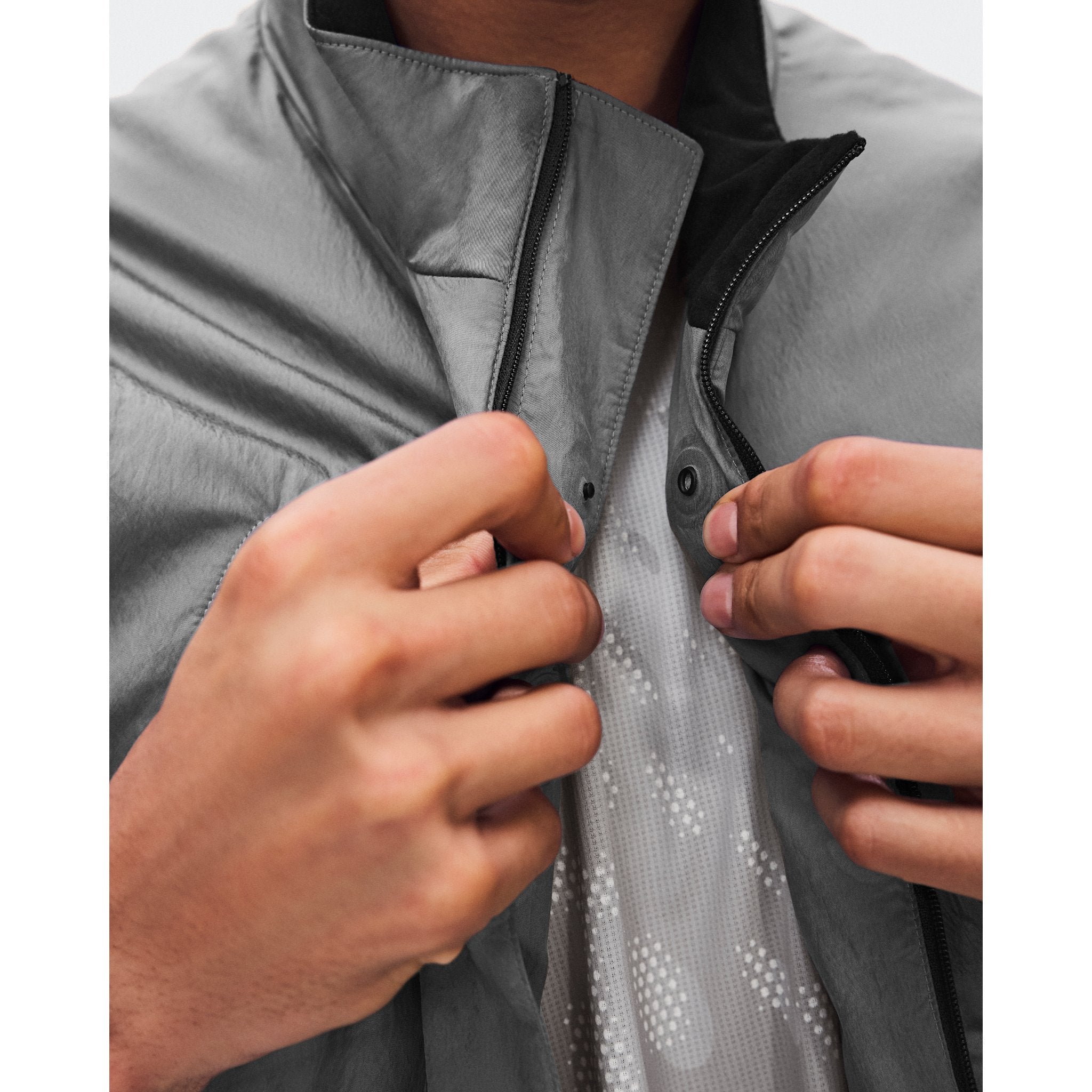 On Performance Volt Vest Glacier