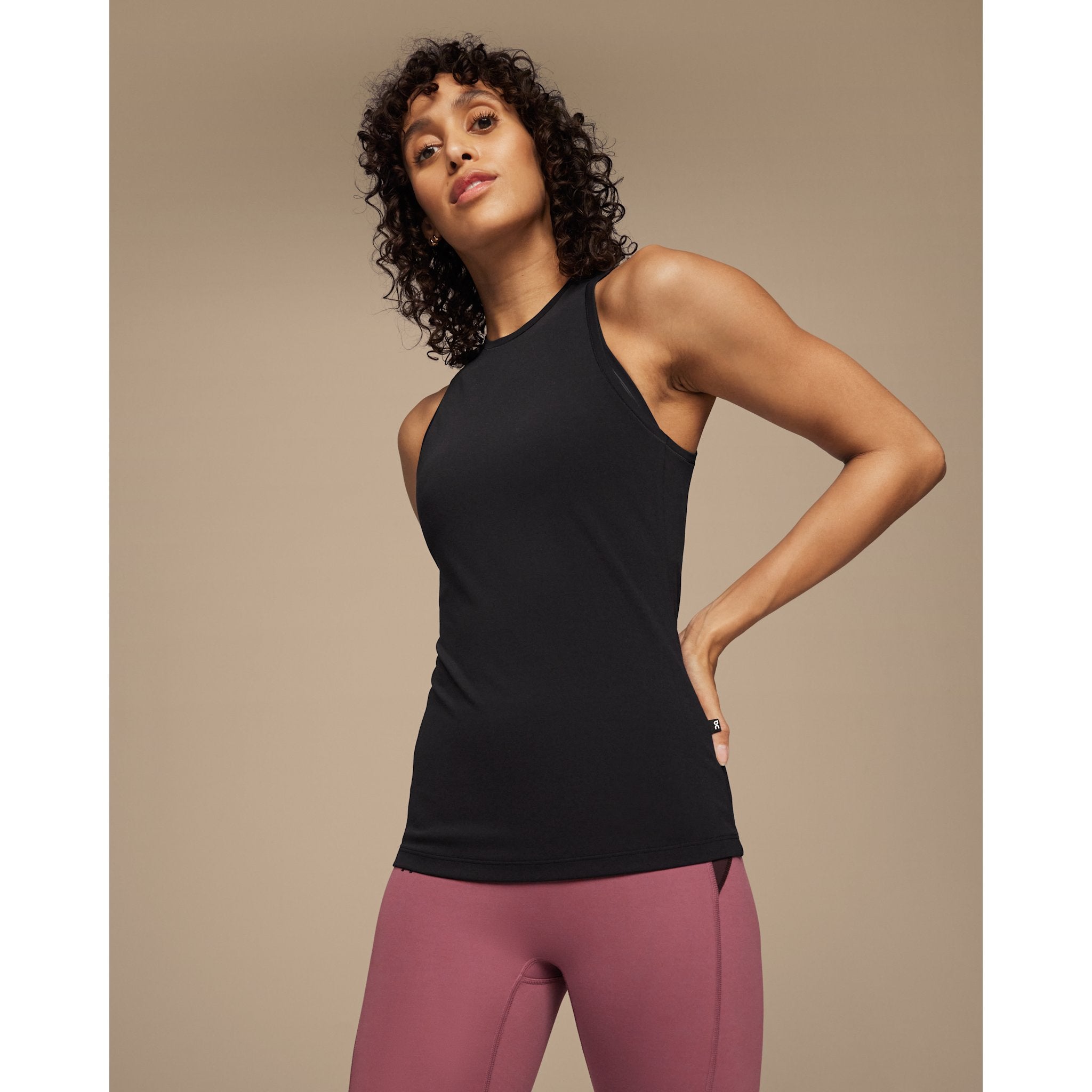 On Movement Tank Black
