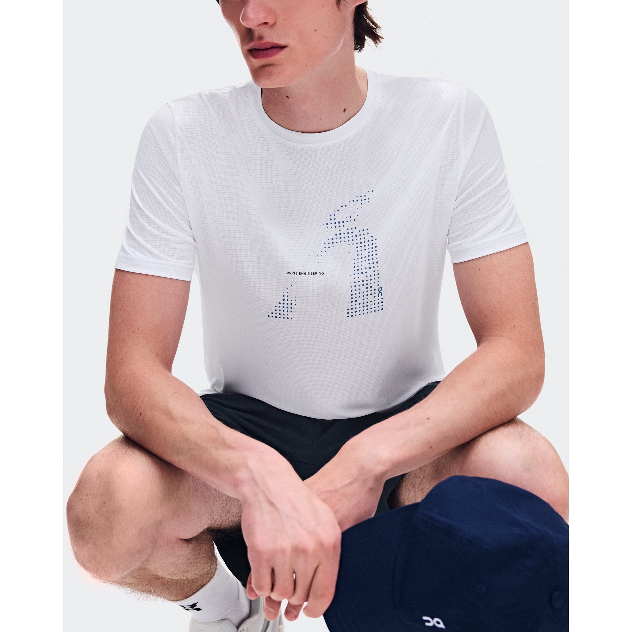 On Core-T Graphic White