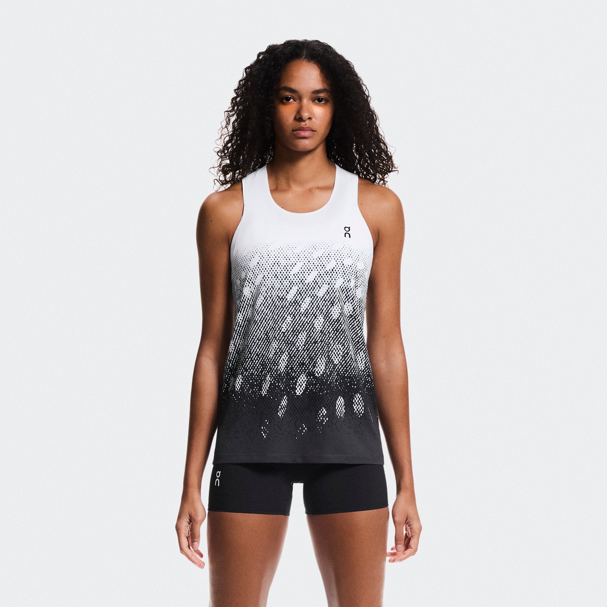 On Zero Singlet White | Iron
