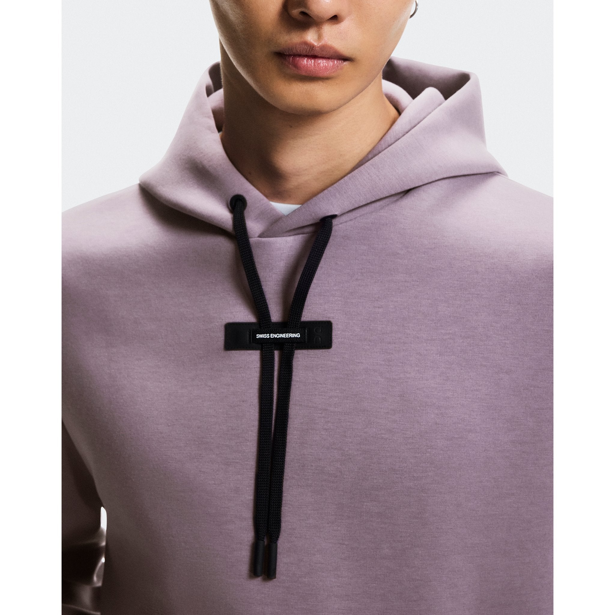 On Focus Tech Hoodie Dewberry
