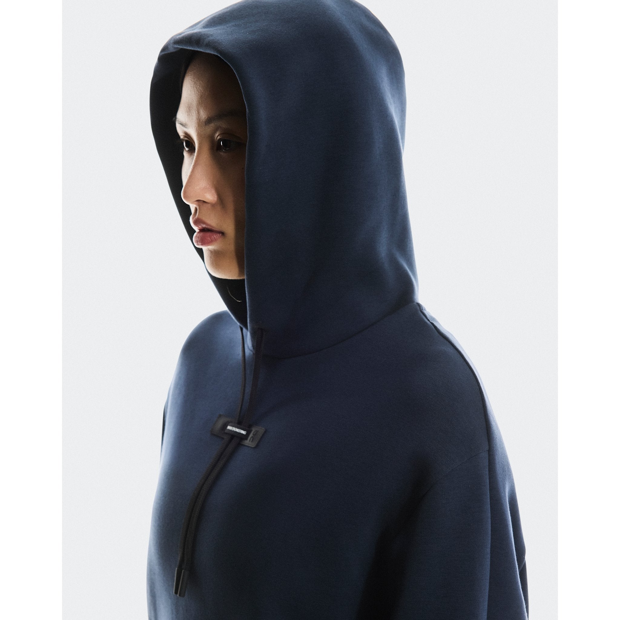 On Focus Tech Hoodie Navy