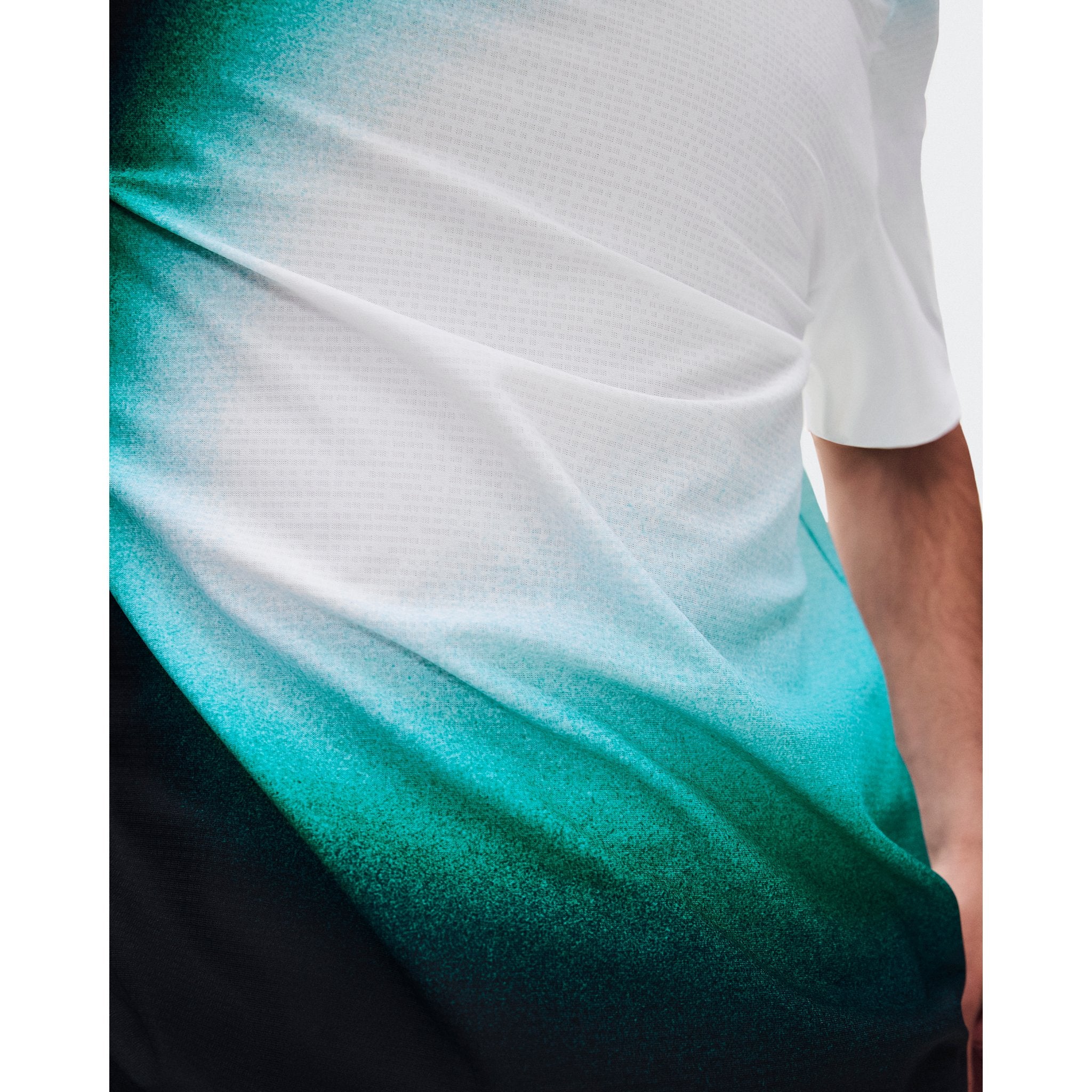 On Court-T Swing Black | Neem