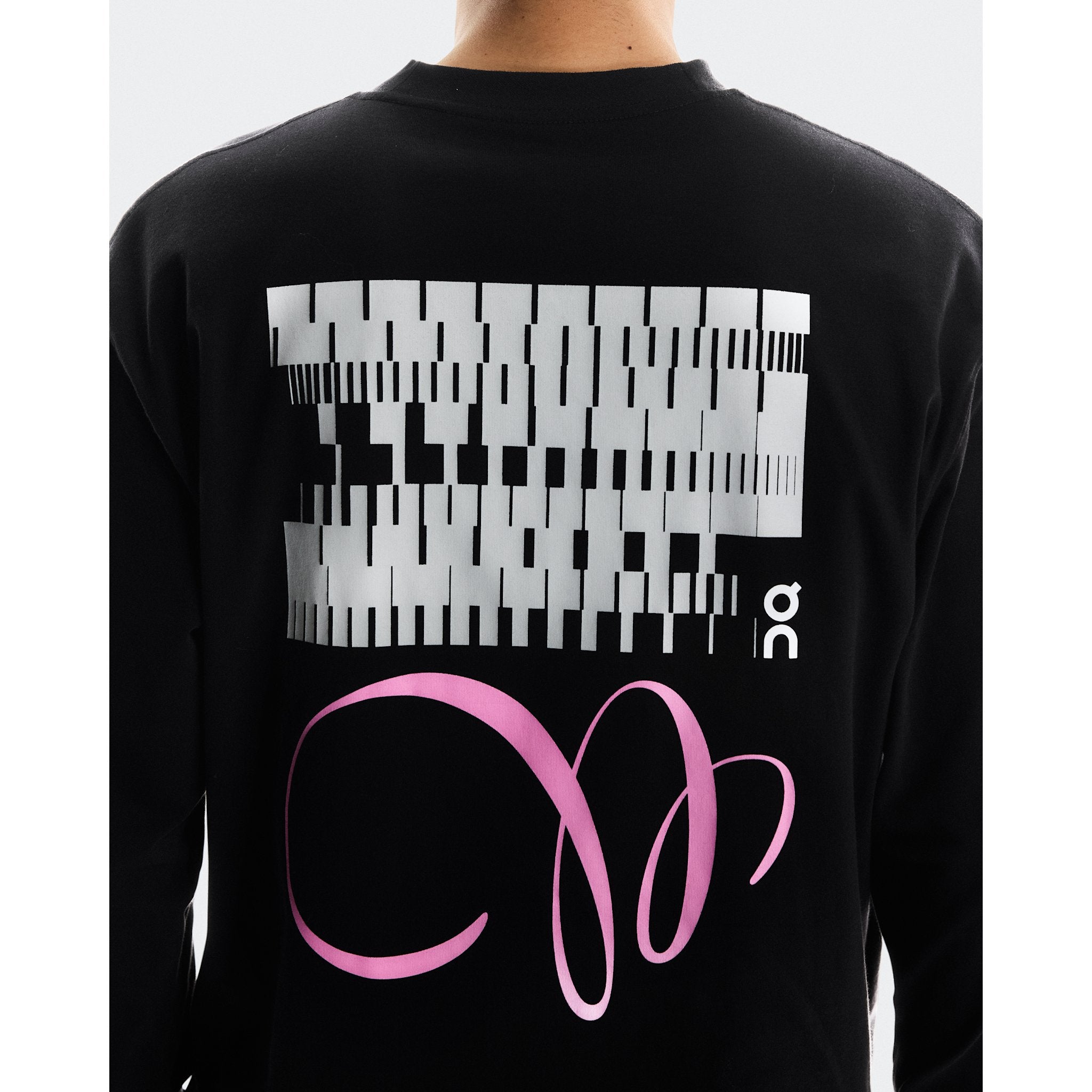 On Club Long-T Graphic Black
