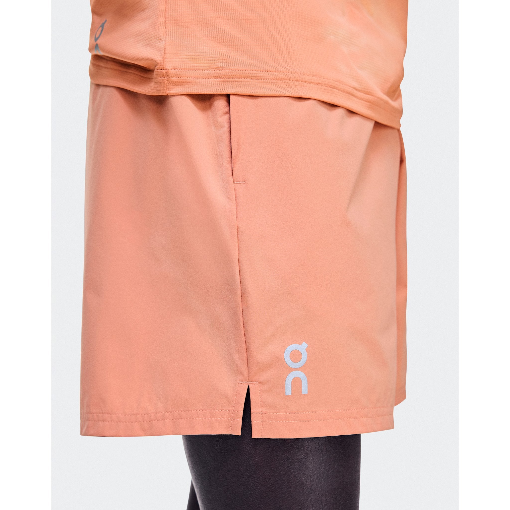 On 5" Core Shorts Sandstone