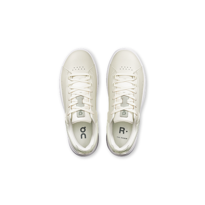 ON Running Women's THE ROGER Advantage Ivory | Ivory