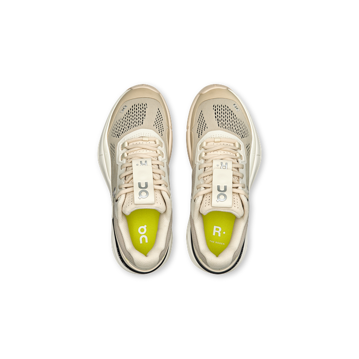 ON Running Women's THE ROGER Pro Sand | Ivory