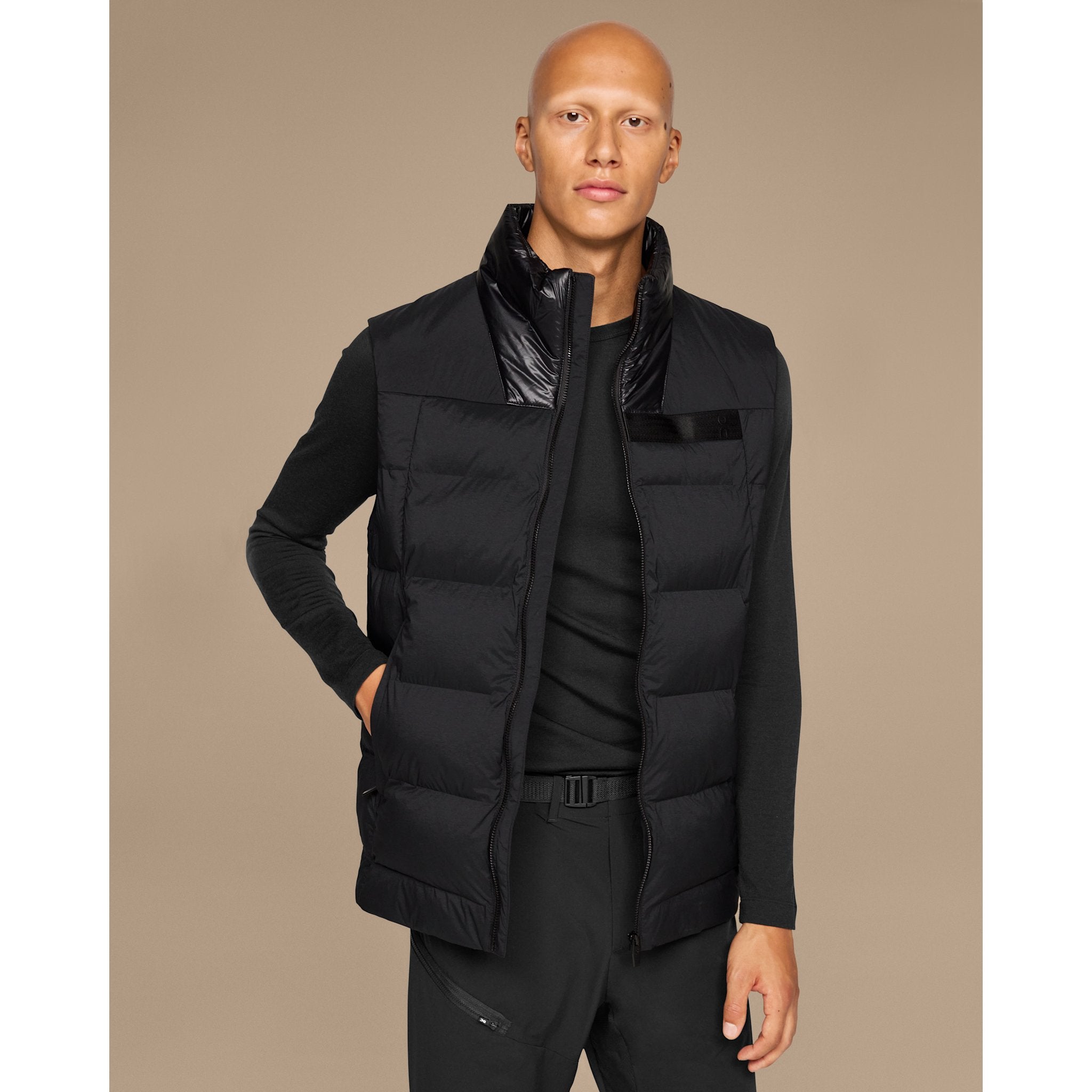 On Challenger Vest Black