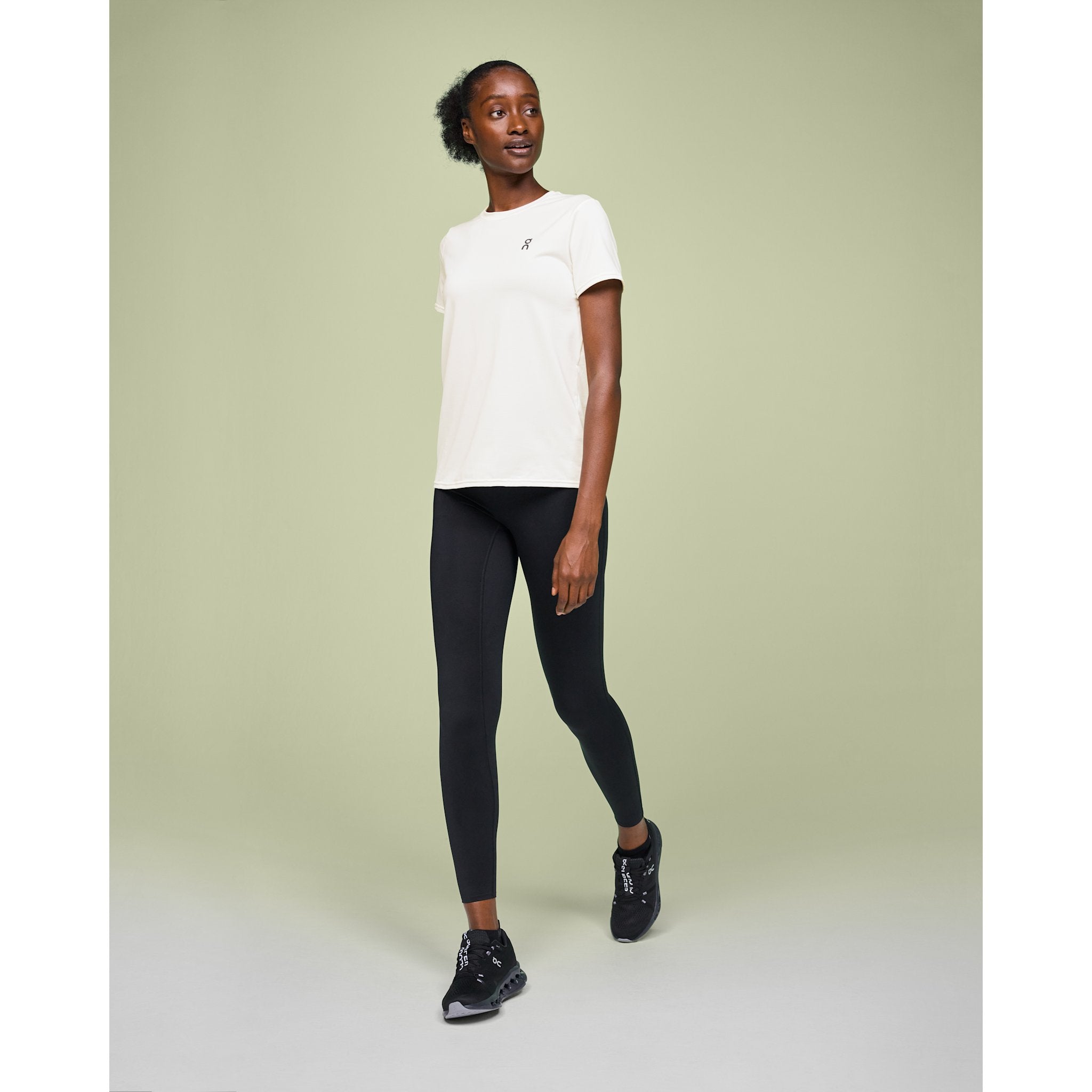 On Core-T Undyed-White