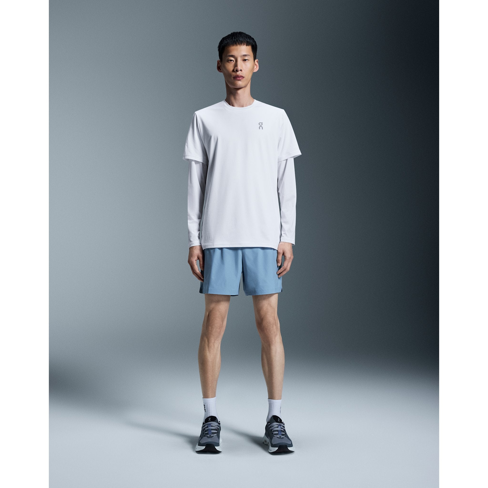 On 5" Core Shorts Chambray