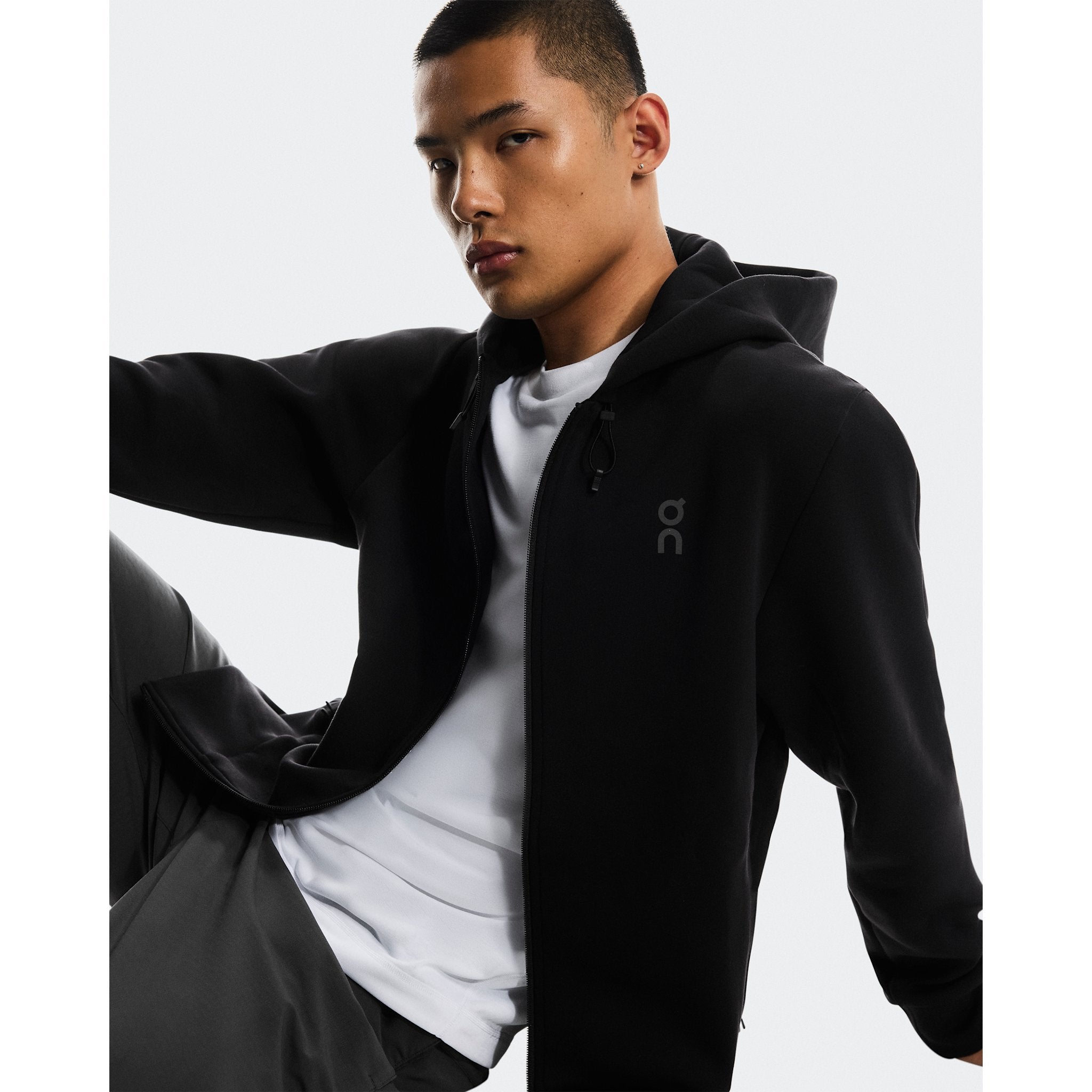 On Focus Tech Zip Hoodie Black