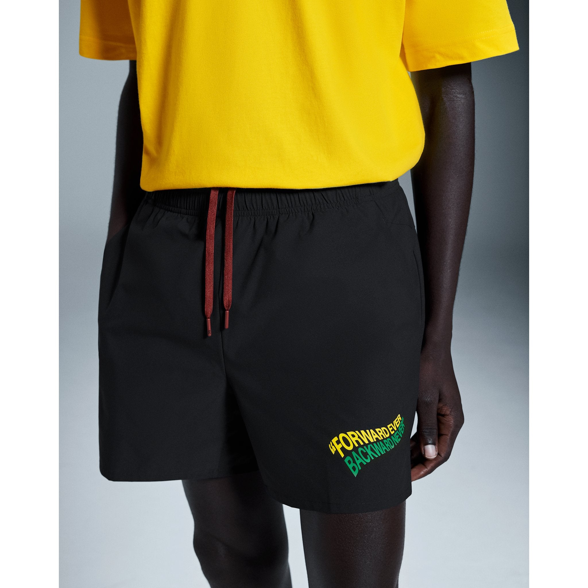 On Core Shorts Walkgood Black