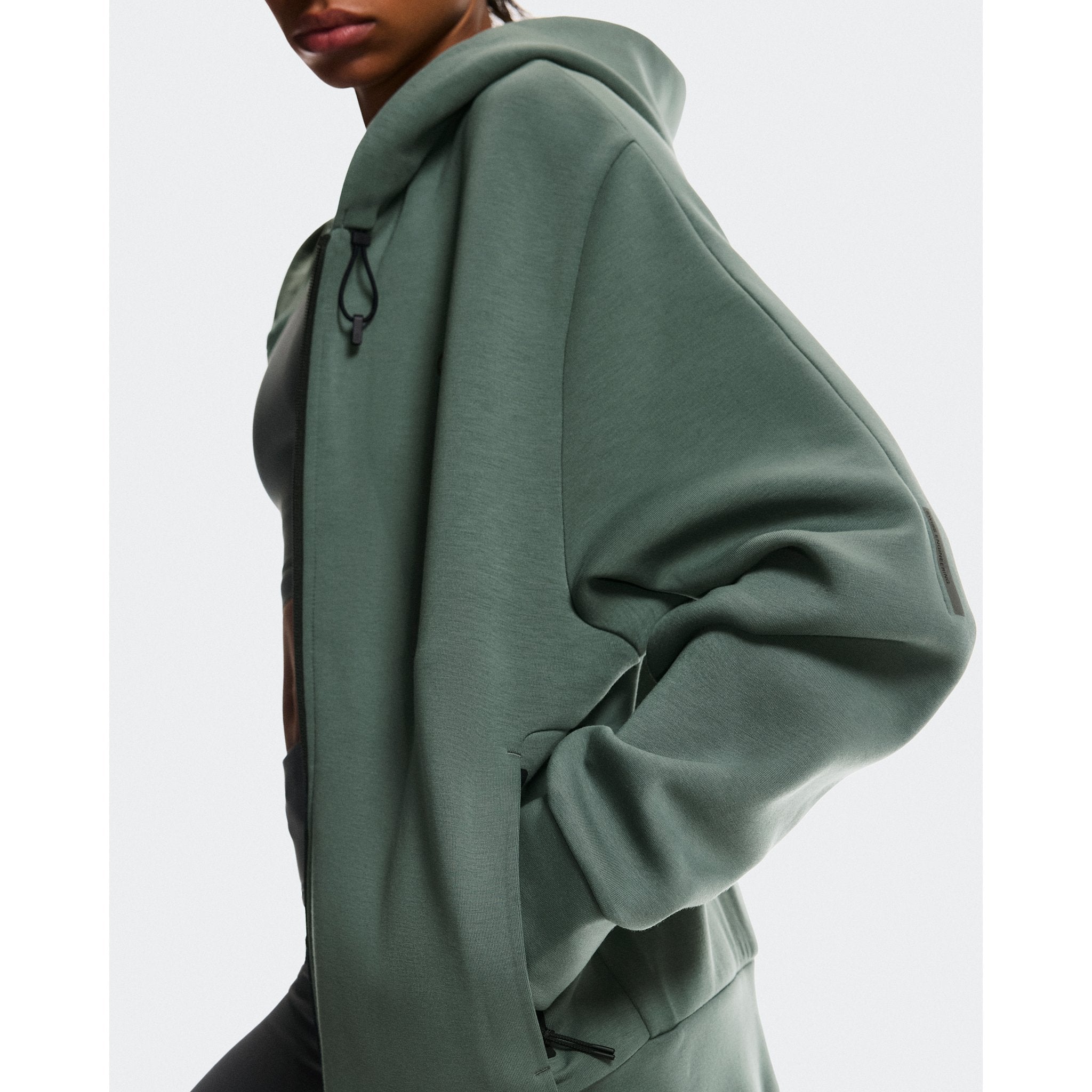 On Focus Tech Zip Hoodie Olive