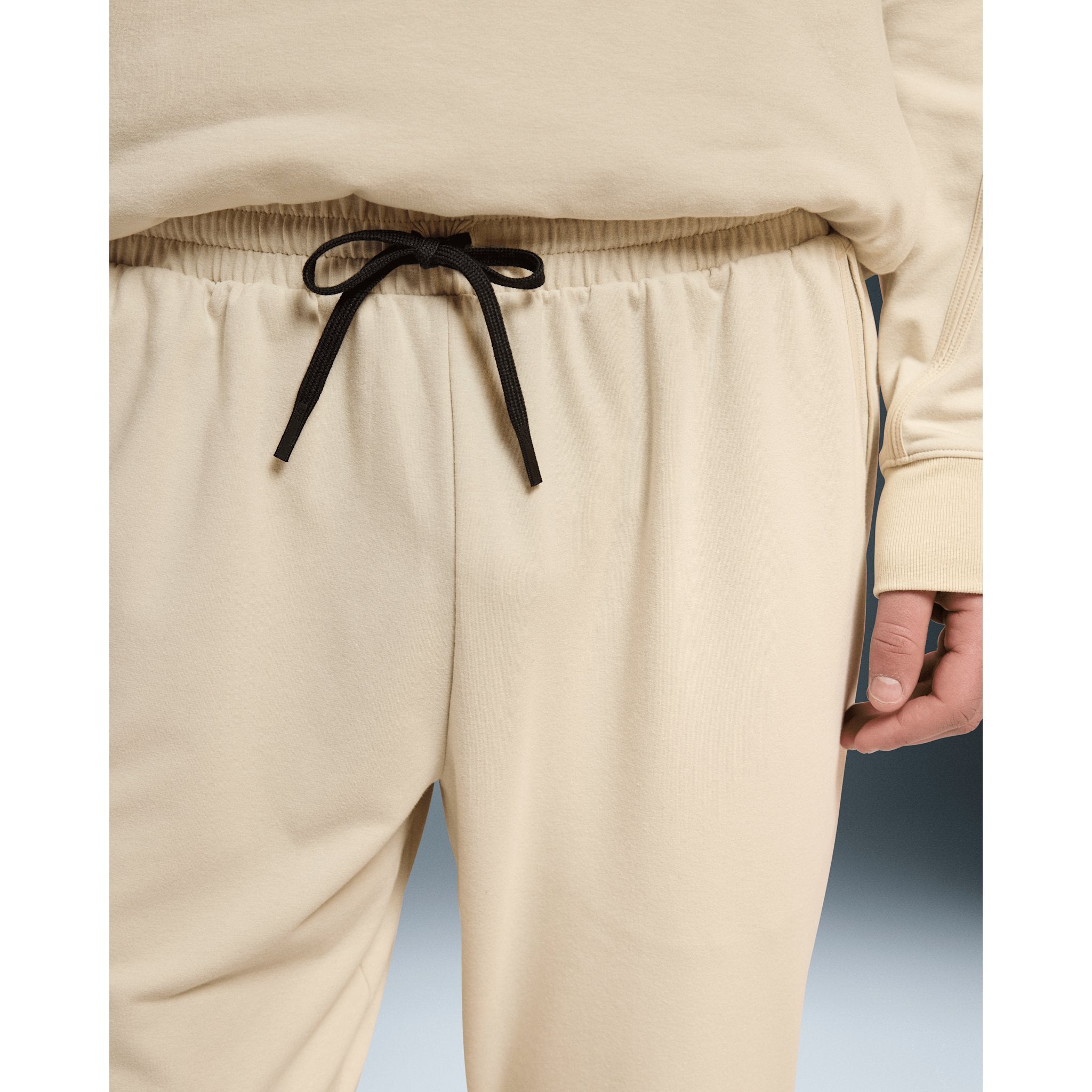 On Movement Joggers Sand