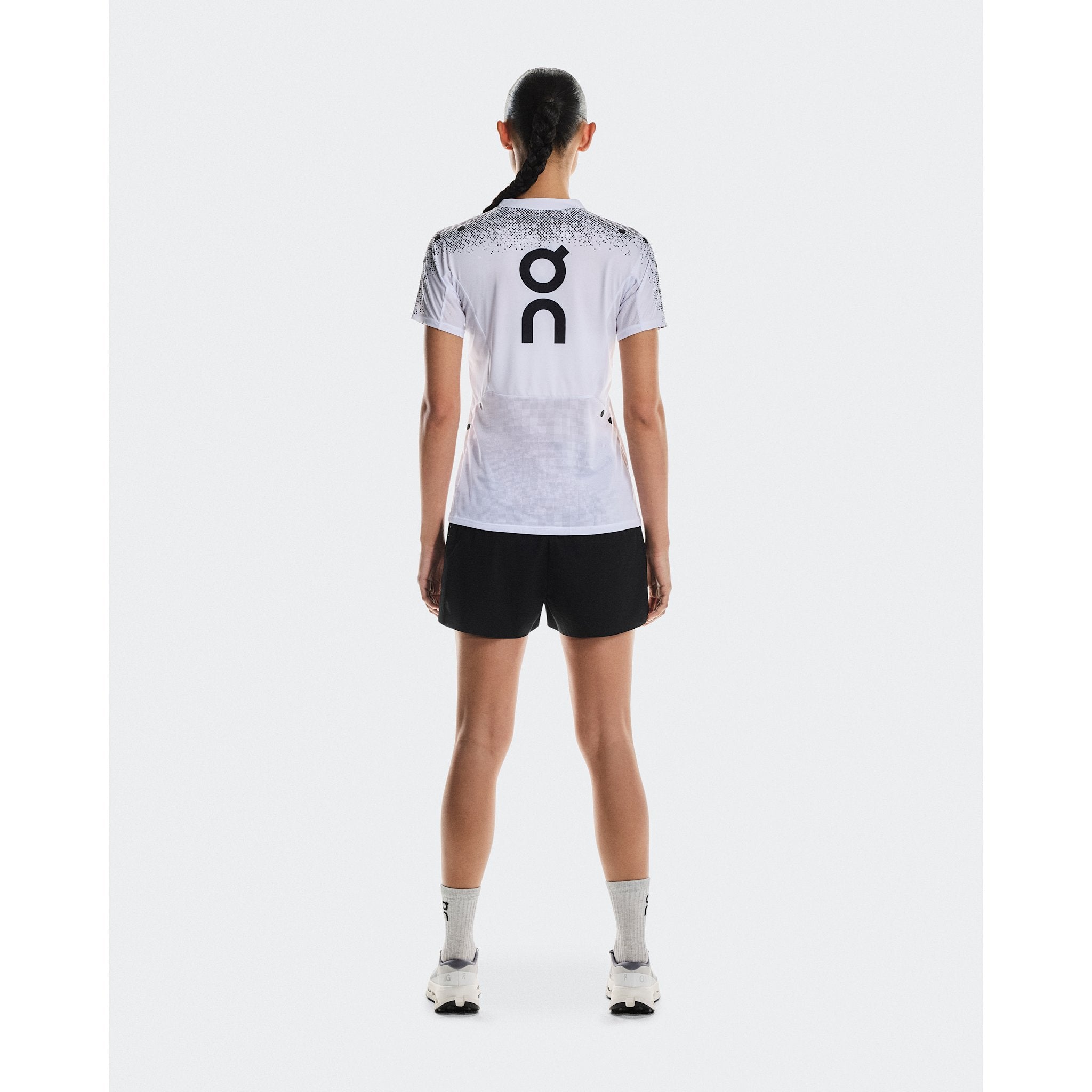 On Ultra-T White | Iron