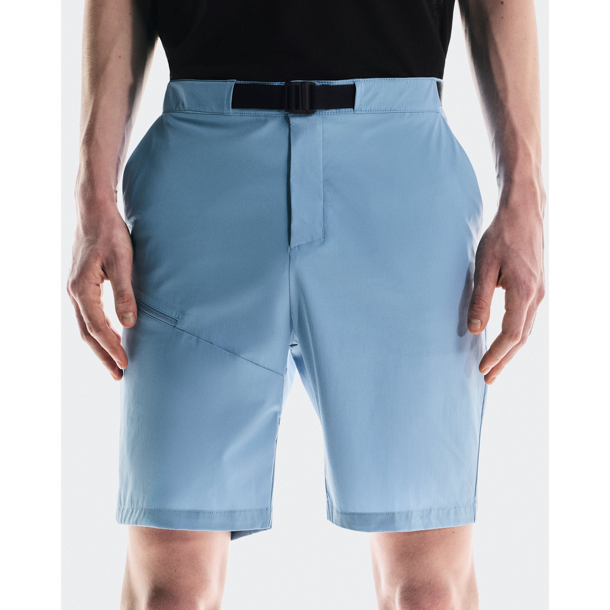 On Trek Short Chambray