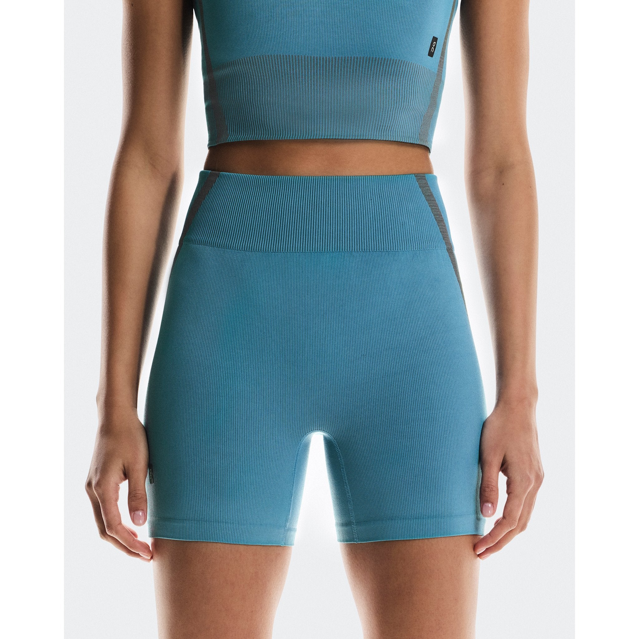 On Studio Knit Shorts Niagara | Rock