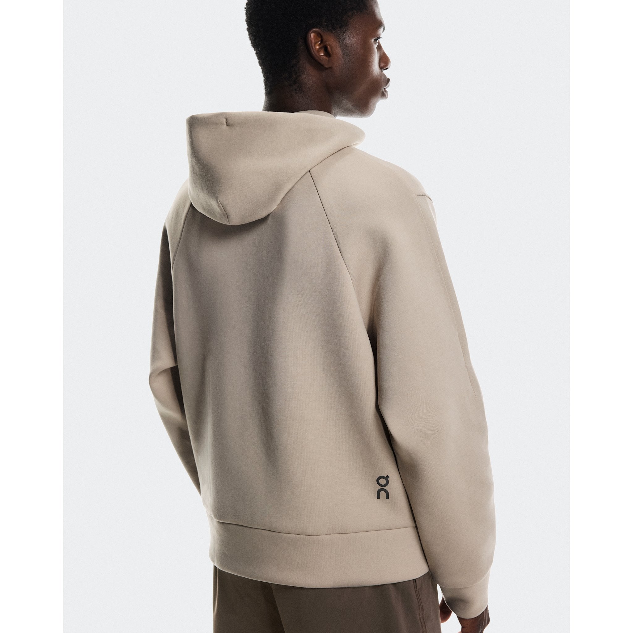 On Focus Tech Hoodie Desert