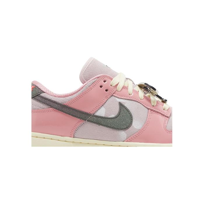 Nike Wmns Dunk Low LX 'Barbie'