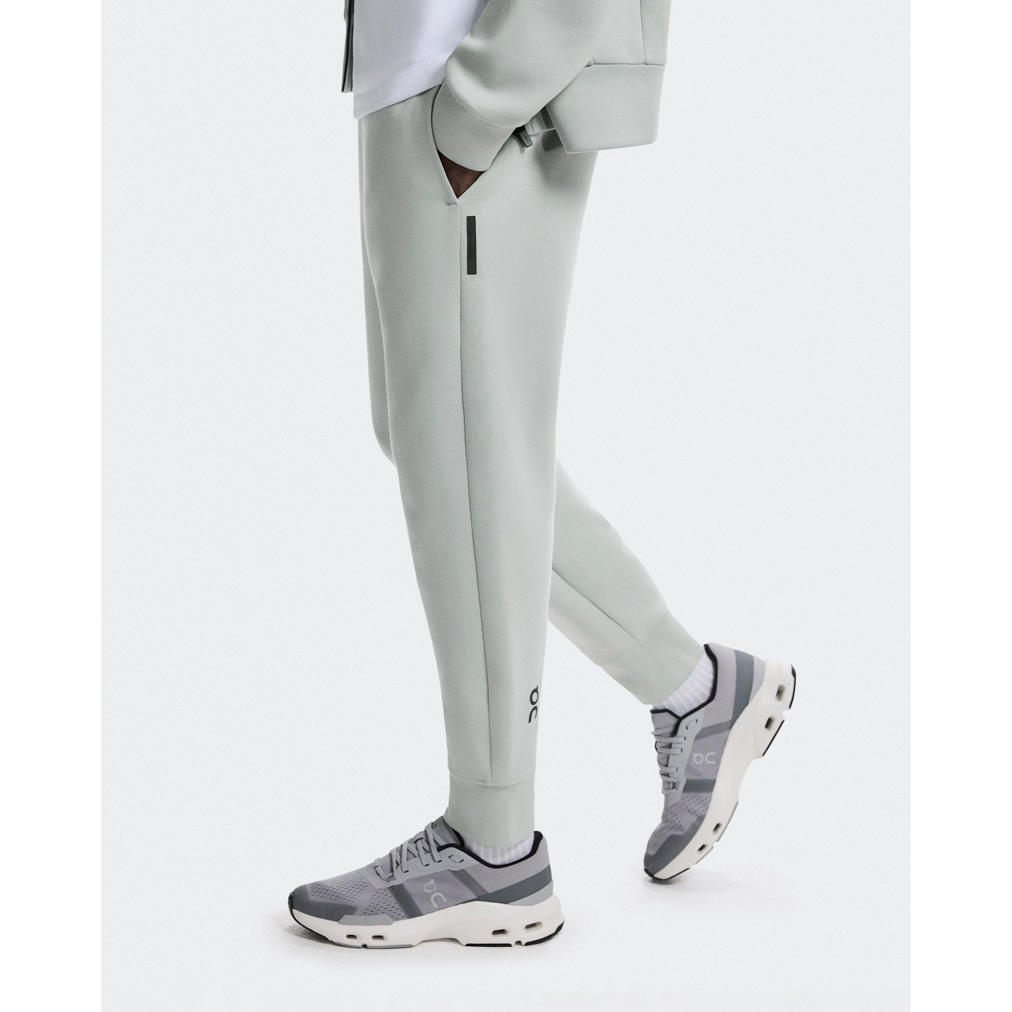 On Focus Tech Sweatpants Mineral
