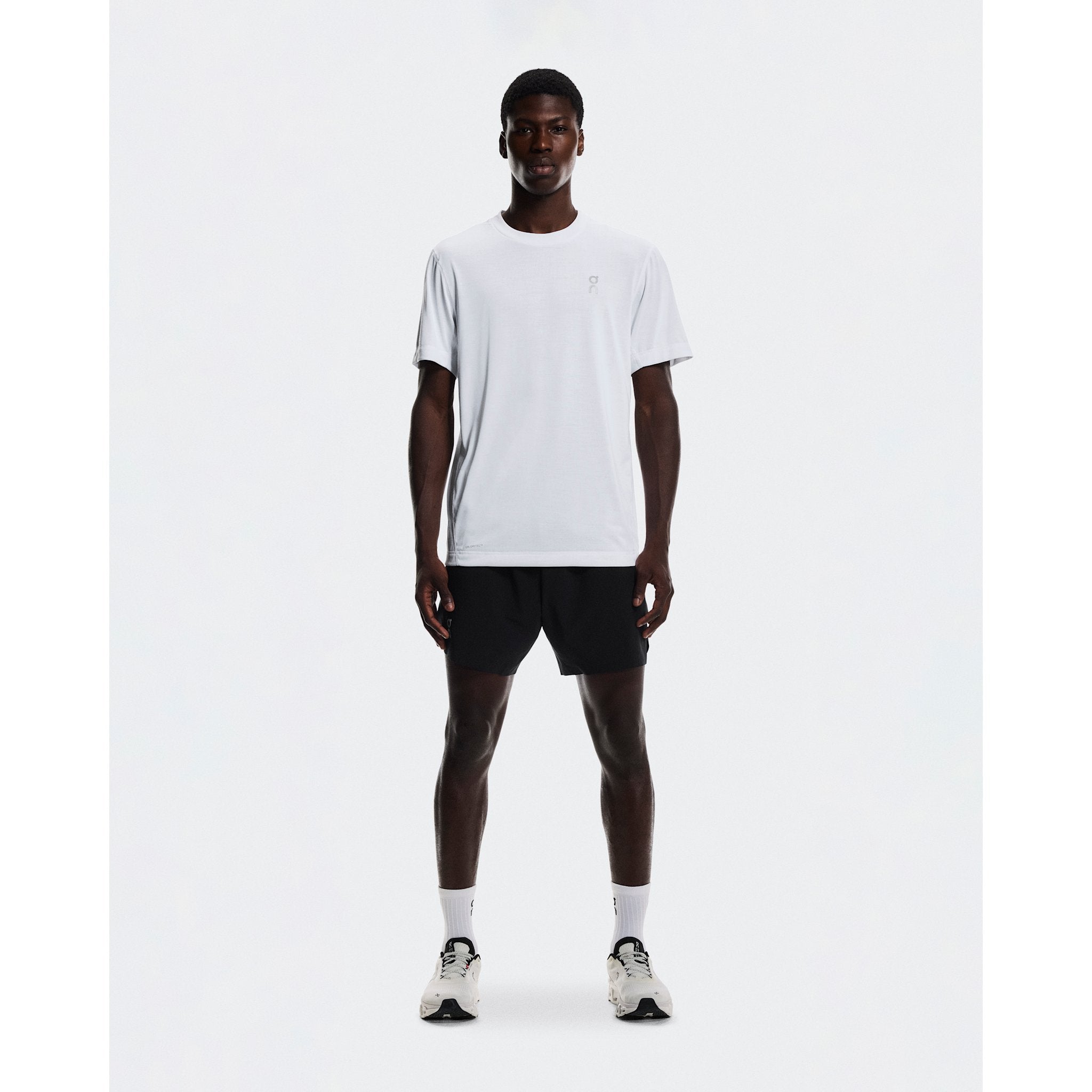 On Train Shorts Black