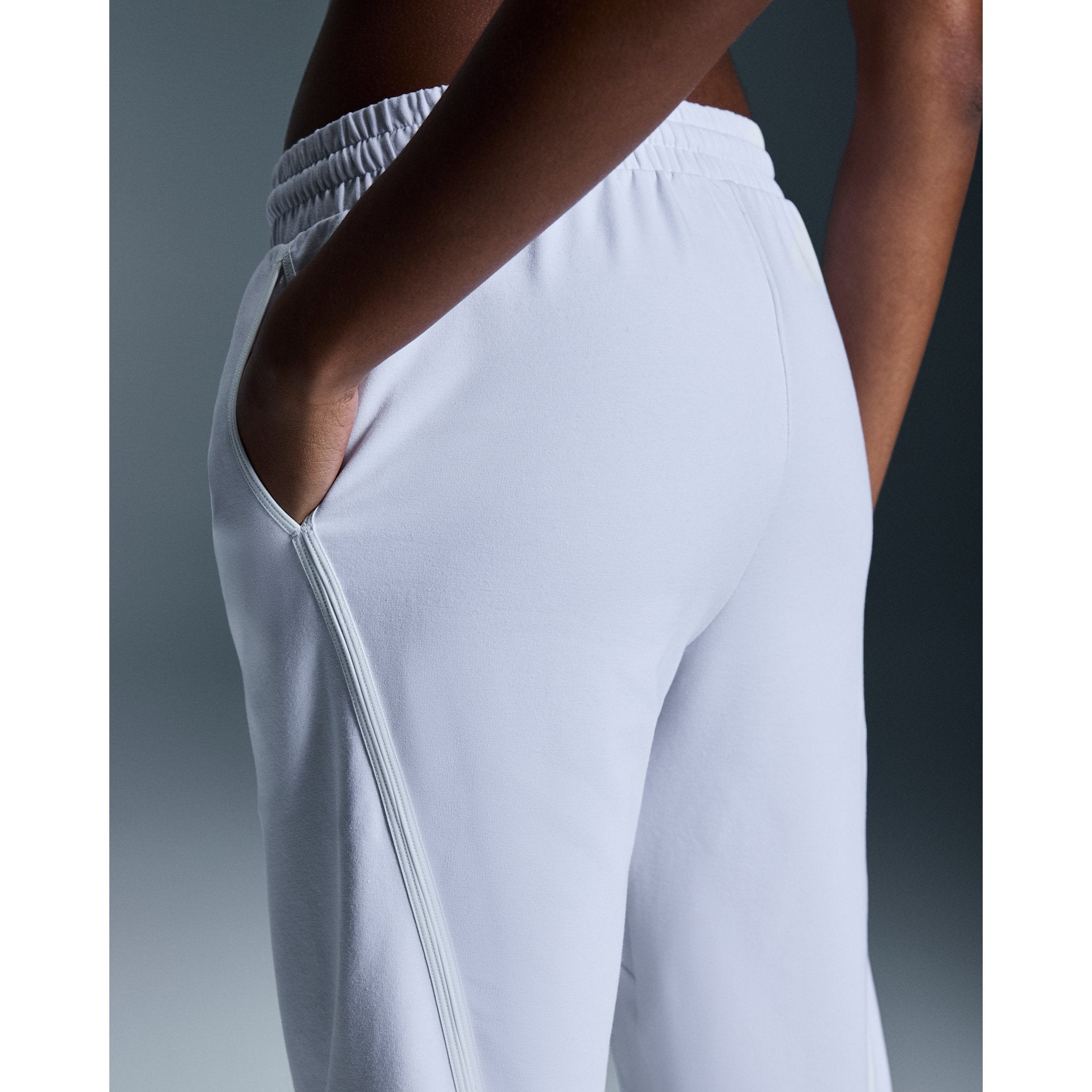 On Studio Joggers White