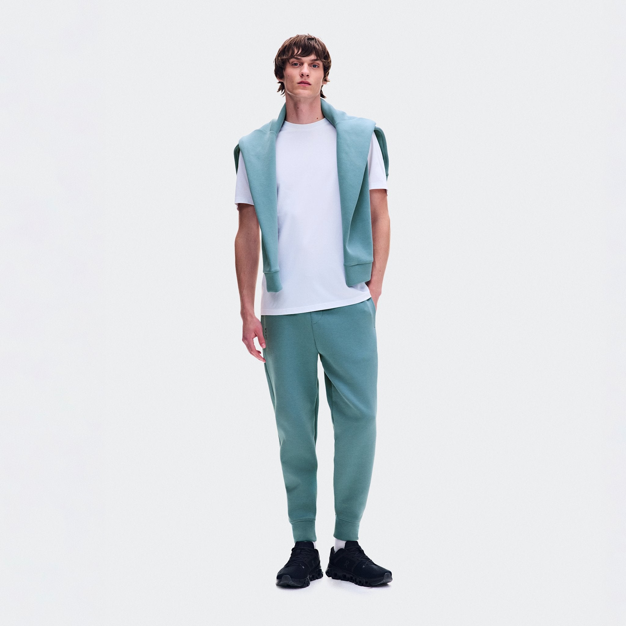 On Focus Tech Sweatpants Agave
