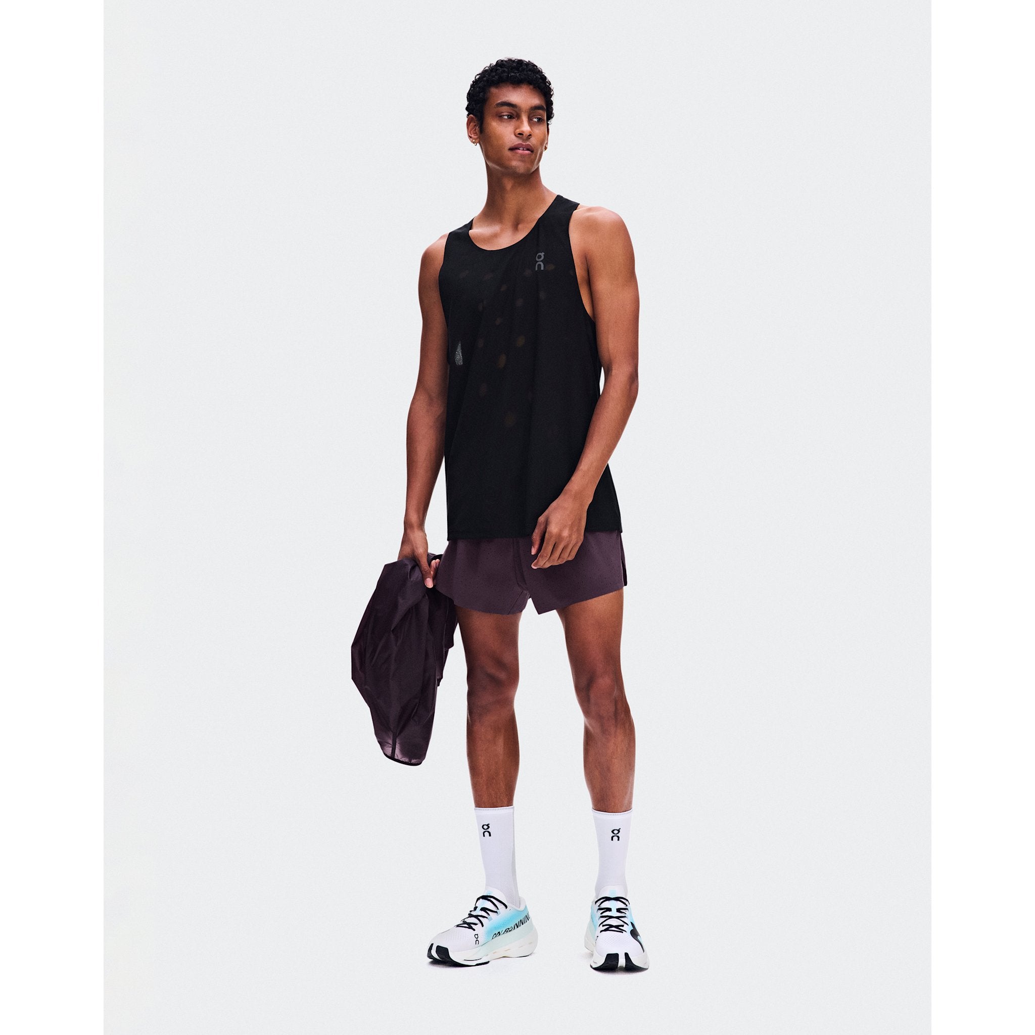 On Zero Tank Breathe Black