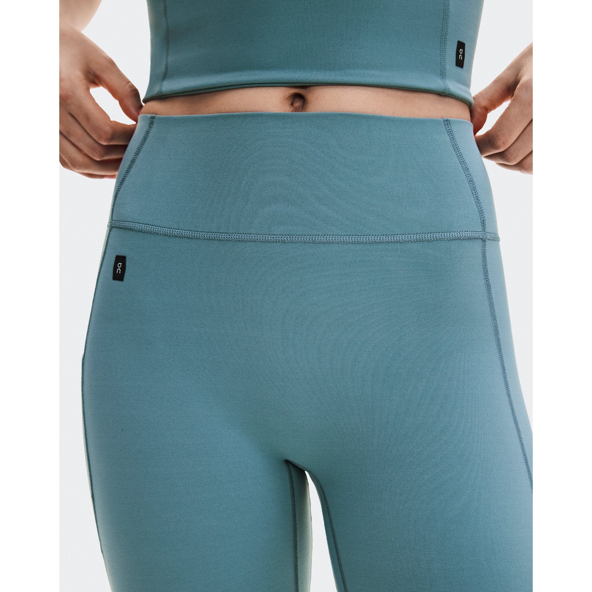 On Studio Flared Pants 32" Agave