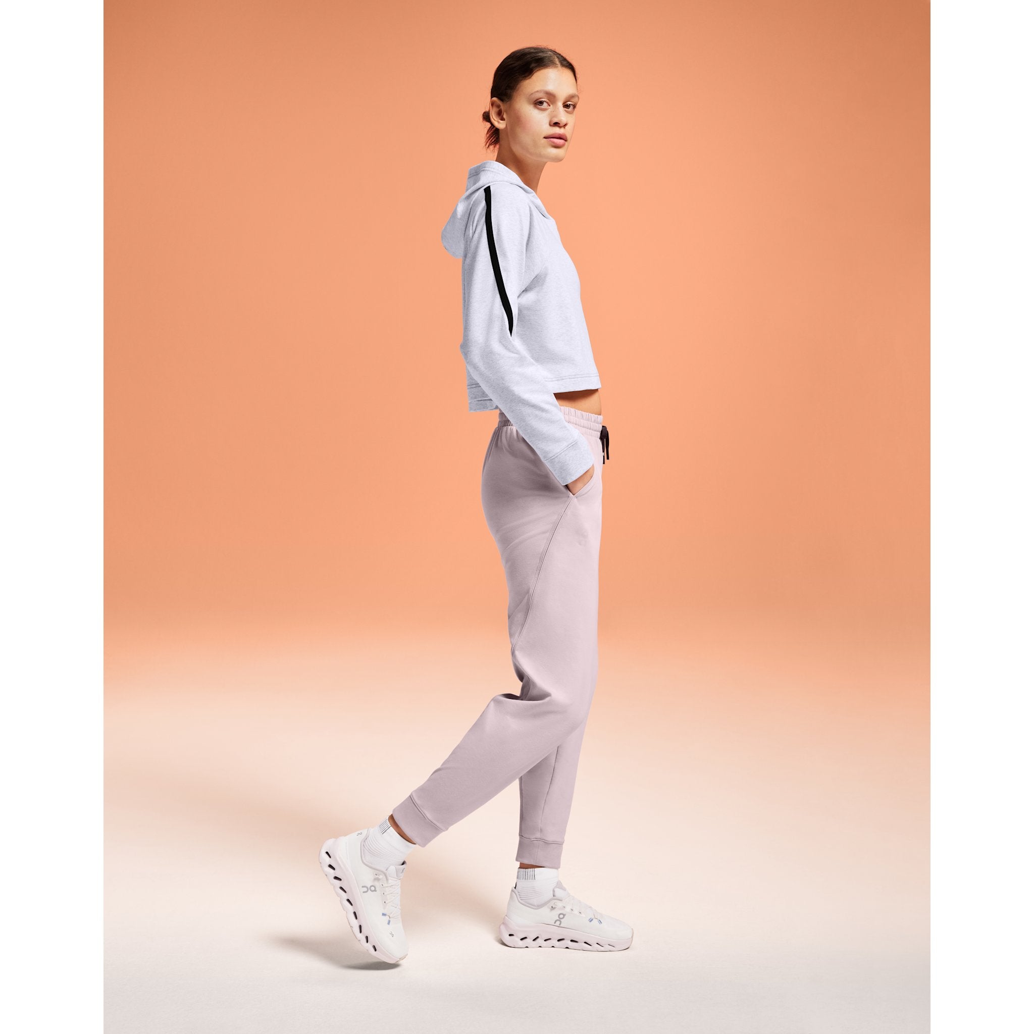 On Movement Hoodie Crater