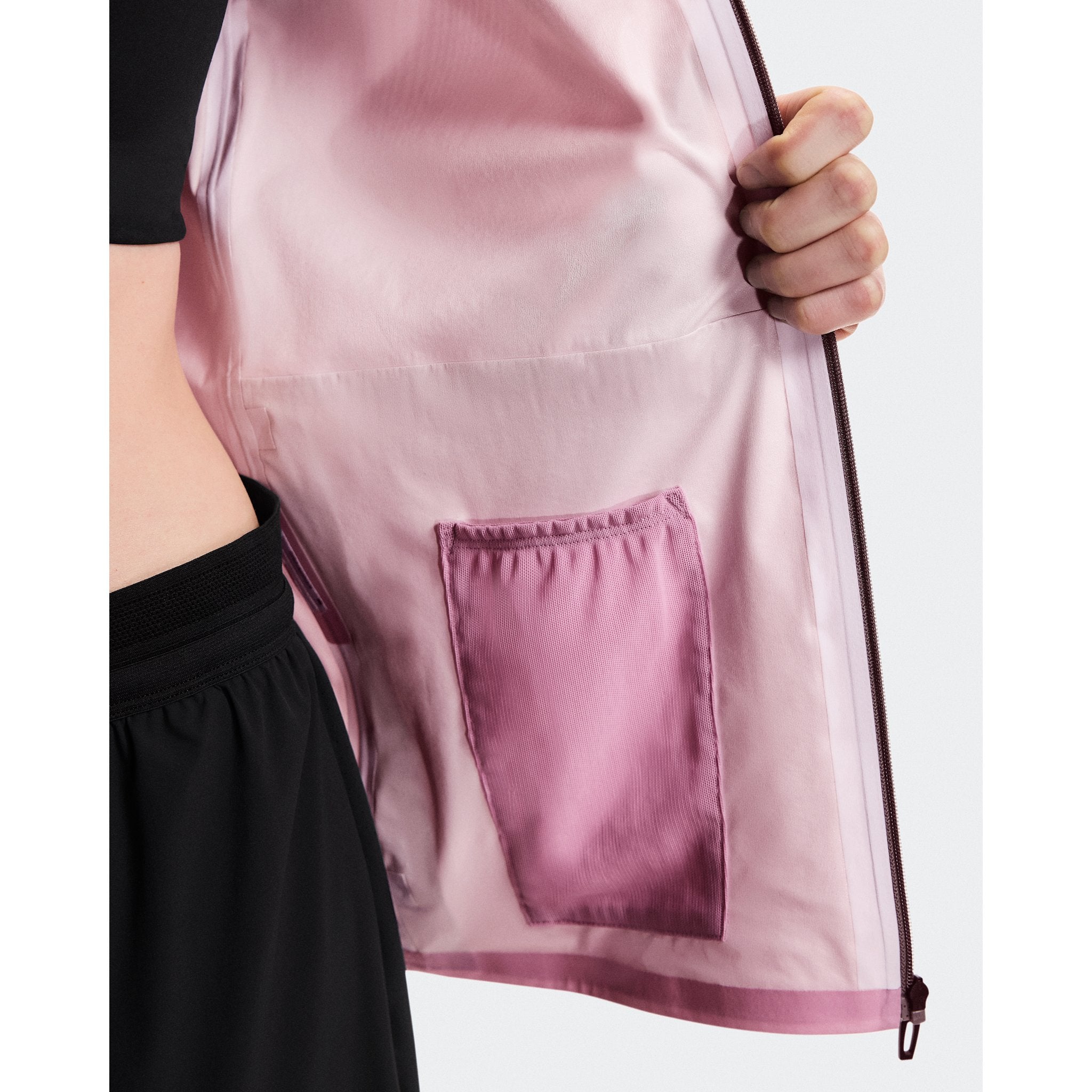 On Performance Jacket Waterproof Sakura
