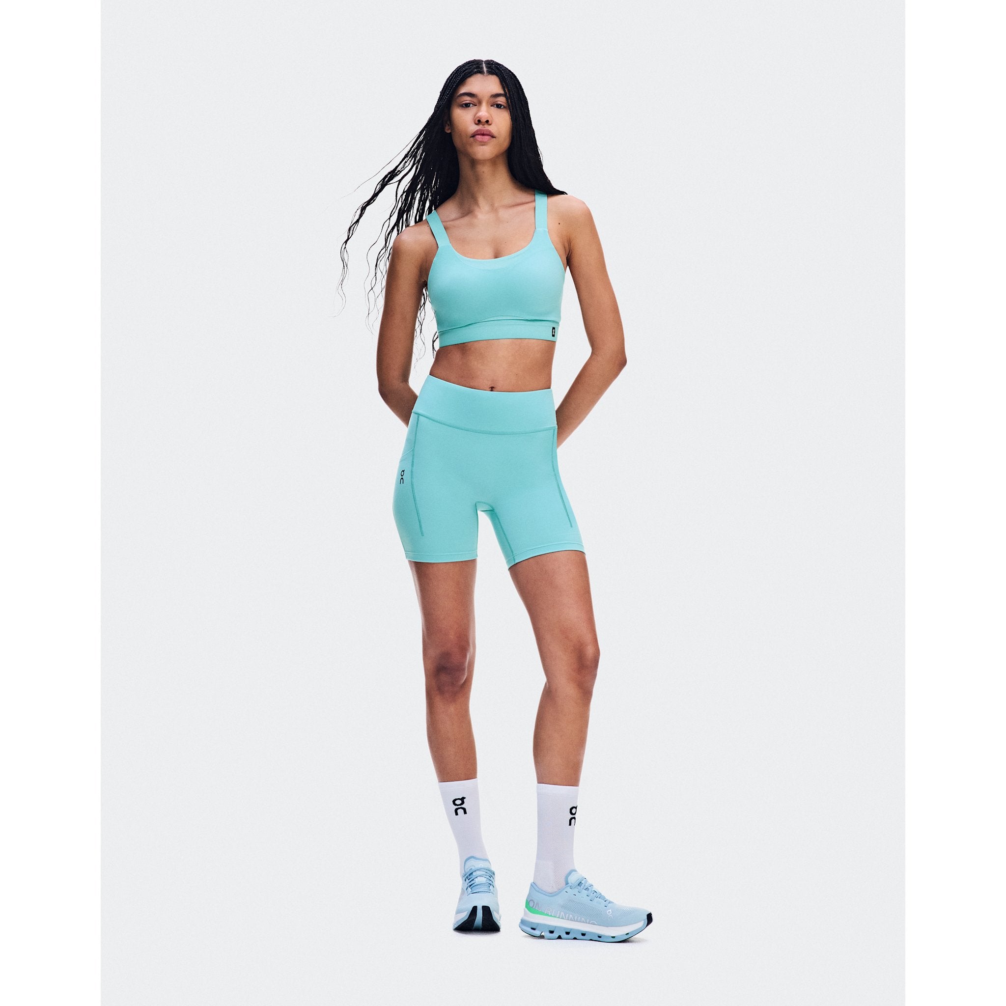 On Performance Tights Short Aquamarine
