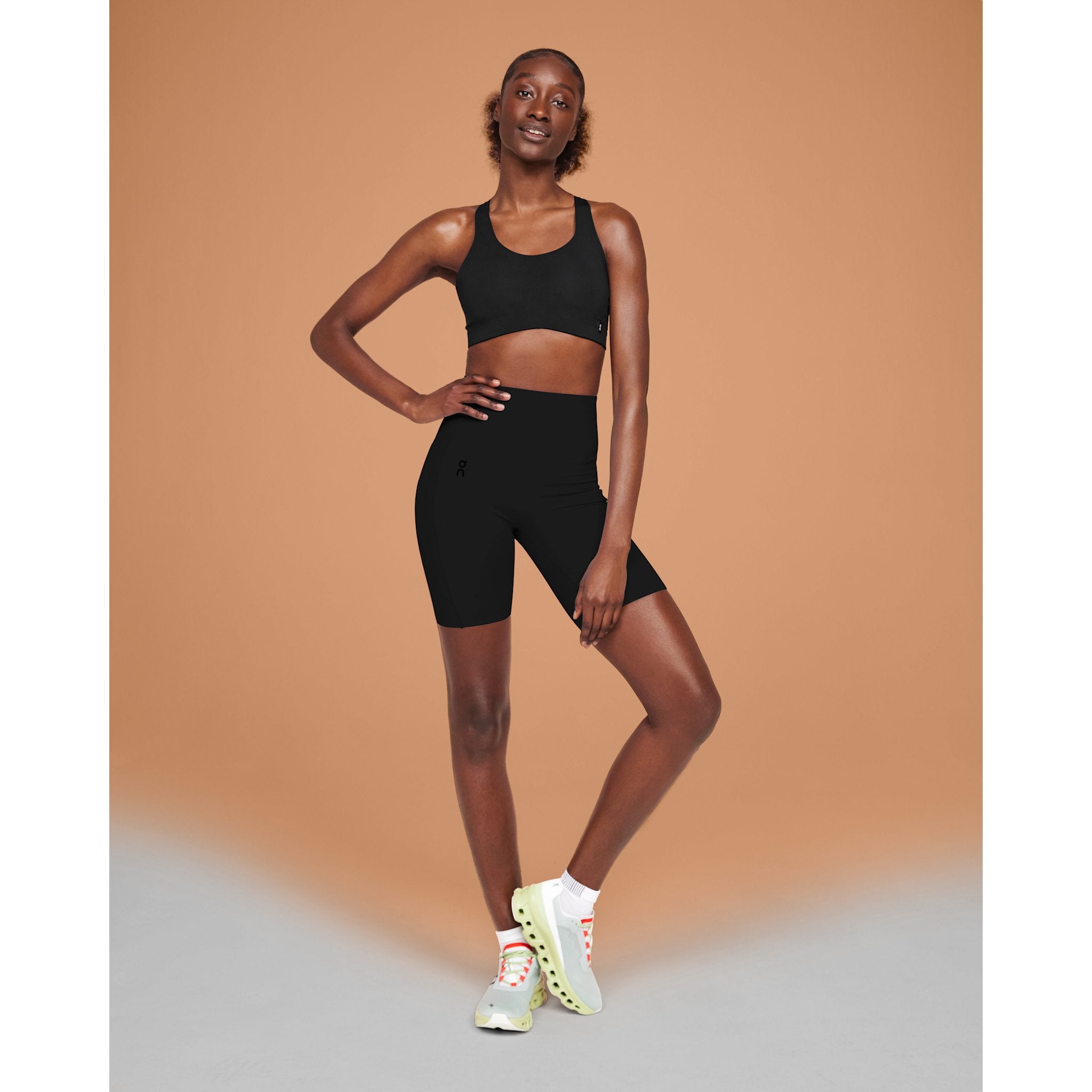 On Movement Tights Short Black