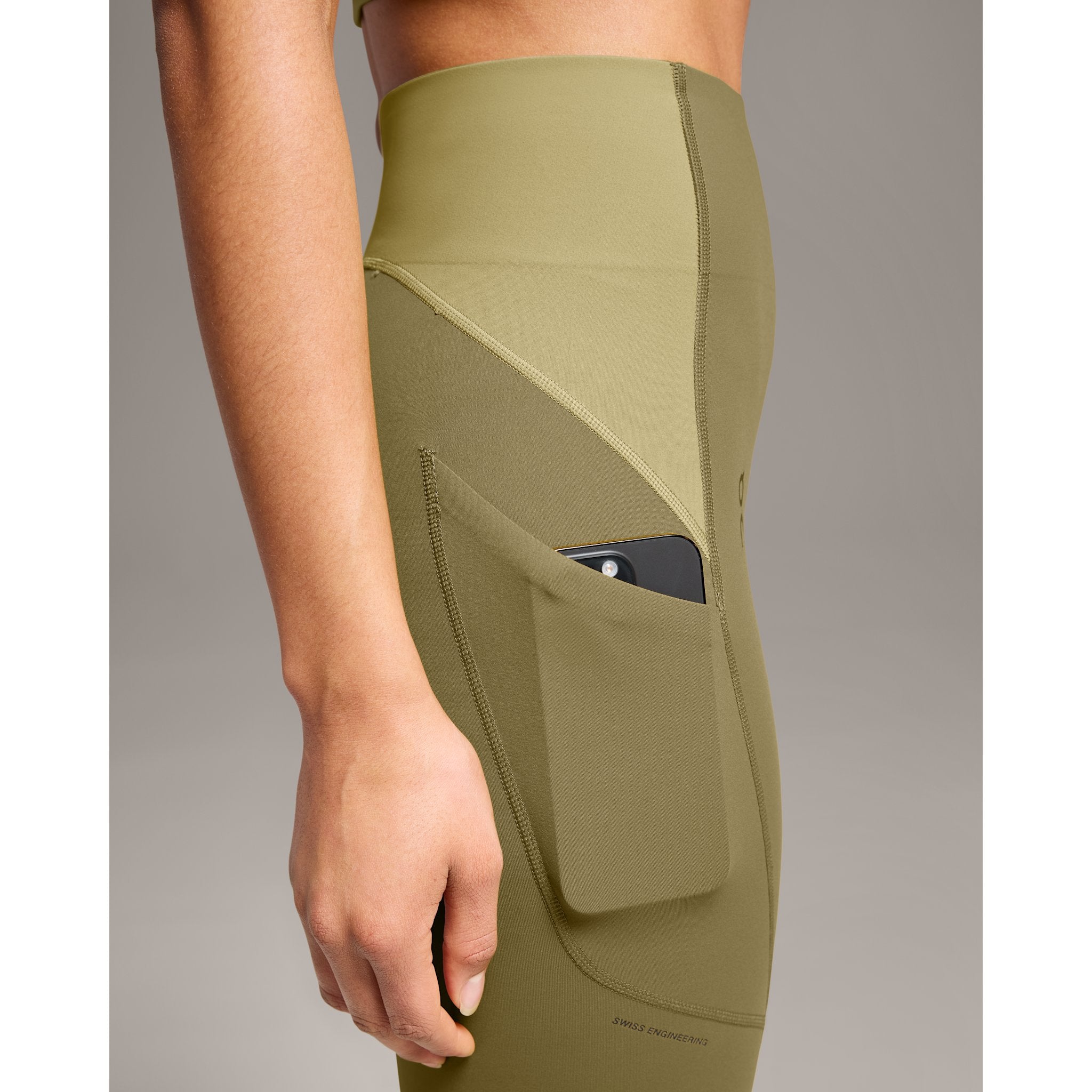 On Movement 3/4 Tights Hunter | Safari