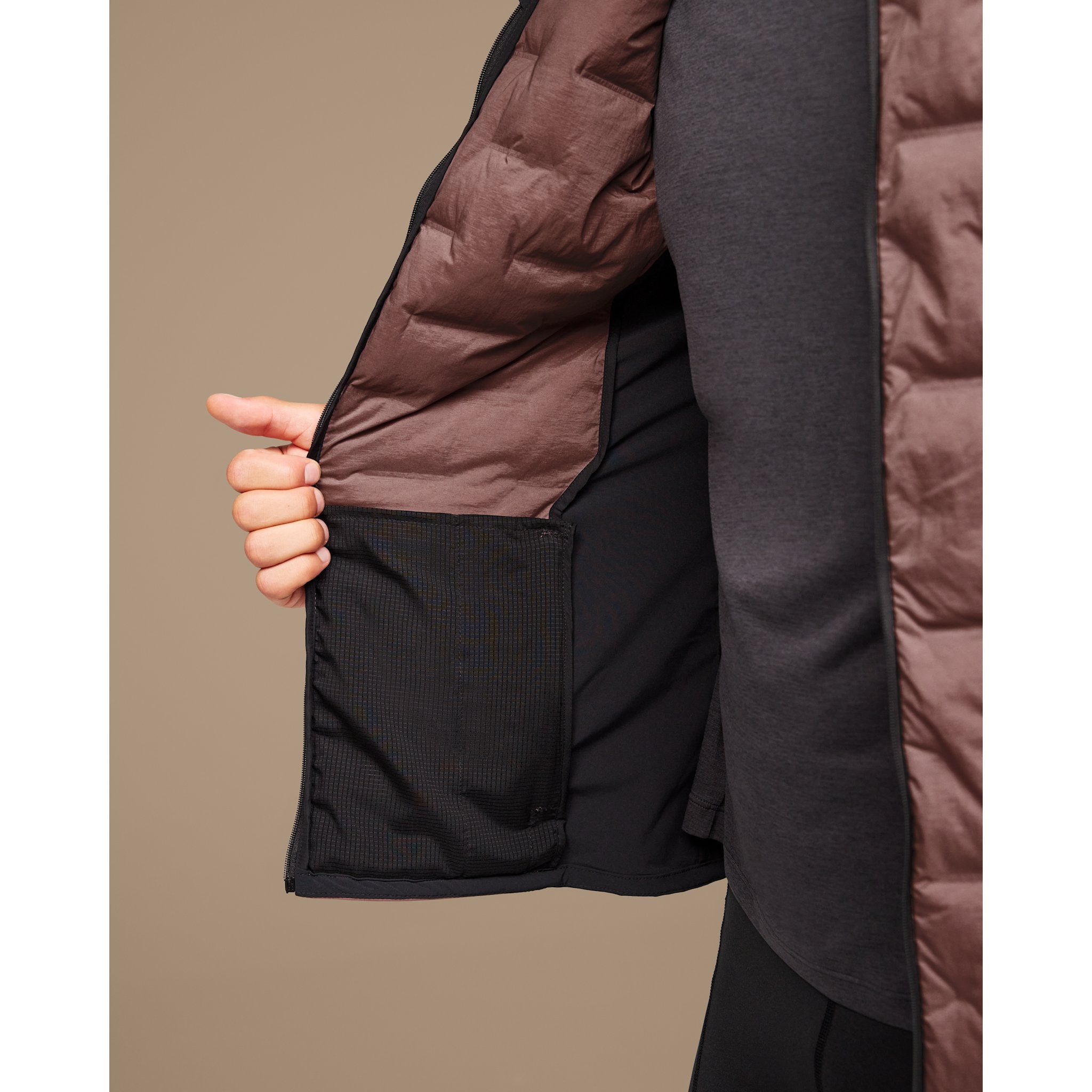 On Climate Jacket Grape | Black
