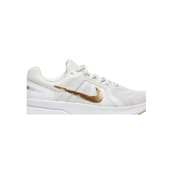 Nike Wmns Run Swift 2 'Platinum Metallic Gold'