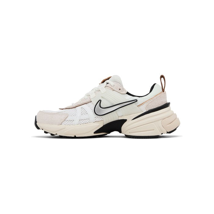 Nike Wmns V2K Run 'White Light Orewood Brown'